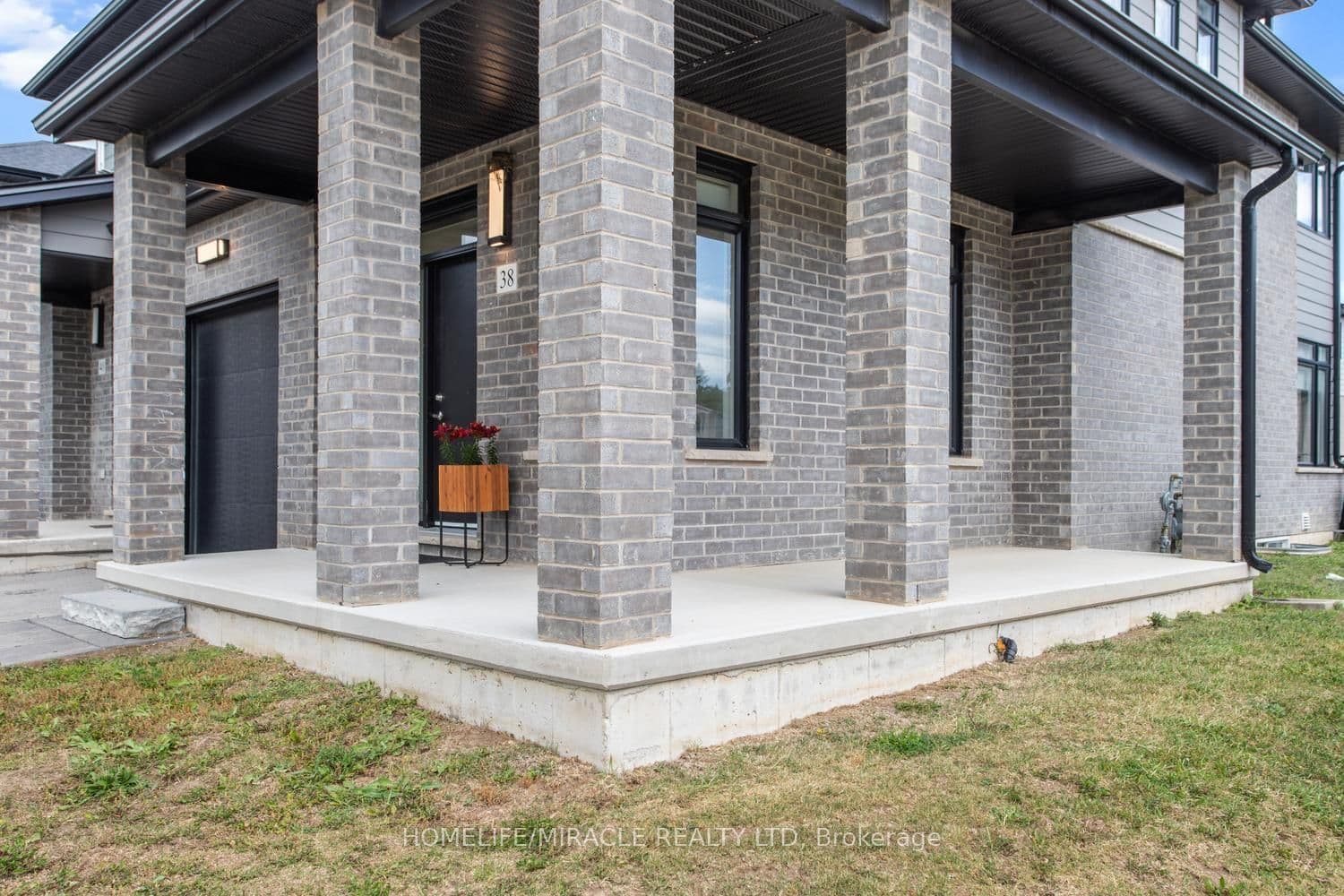 3635 Southbridge Avenue #38 — photograph 3