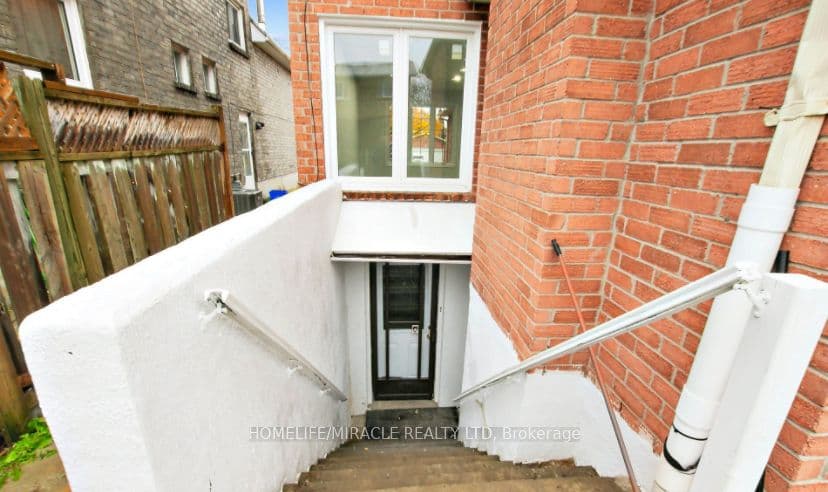 204 Delaney Drive #Basement — photograph 4