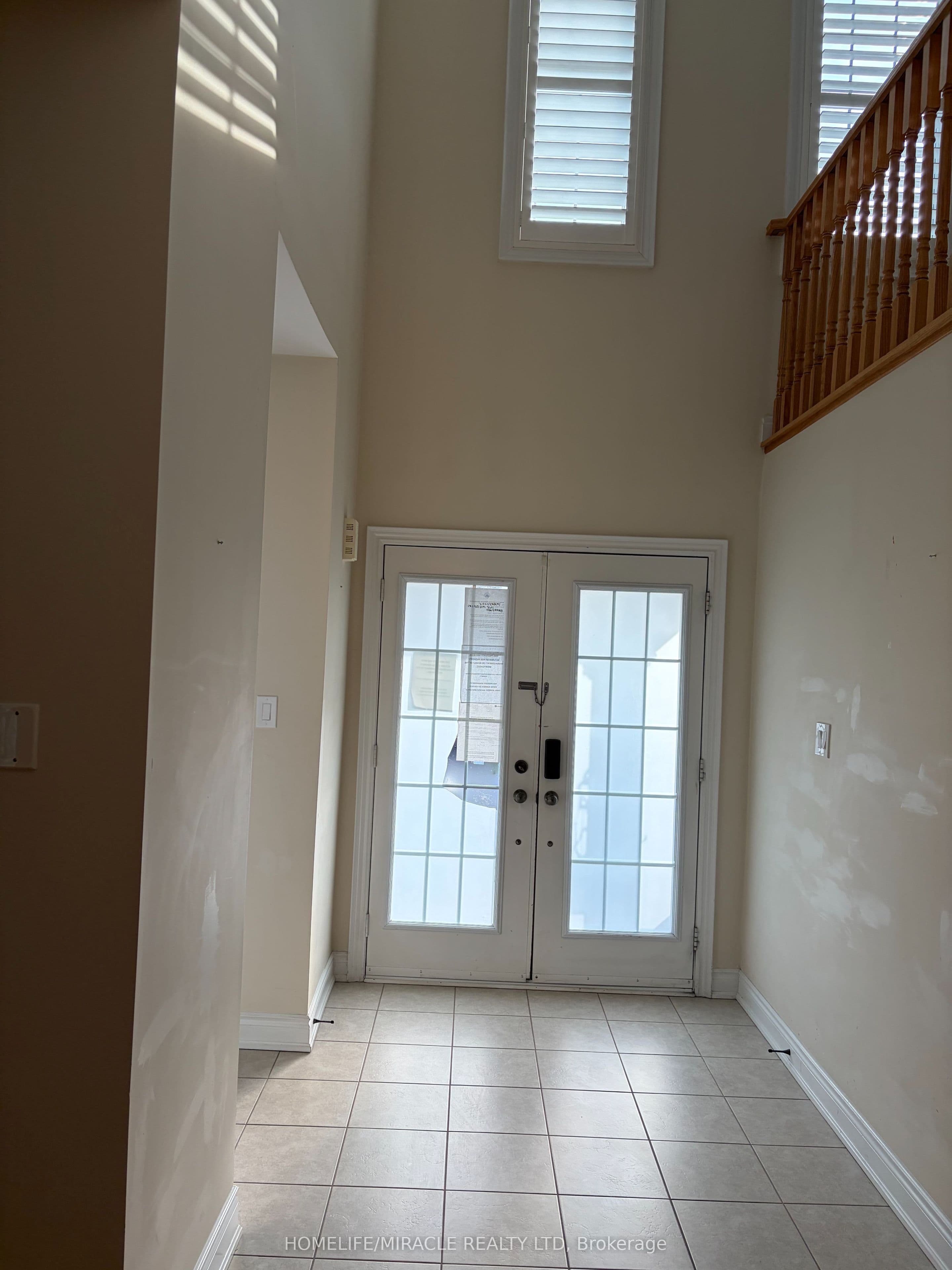 148 Milby Crescent — photograph 3