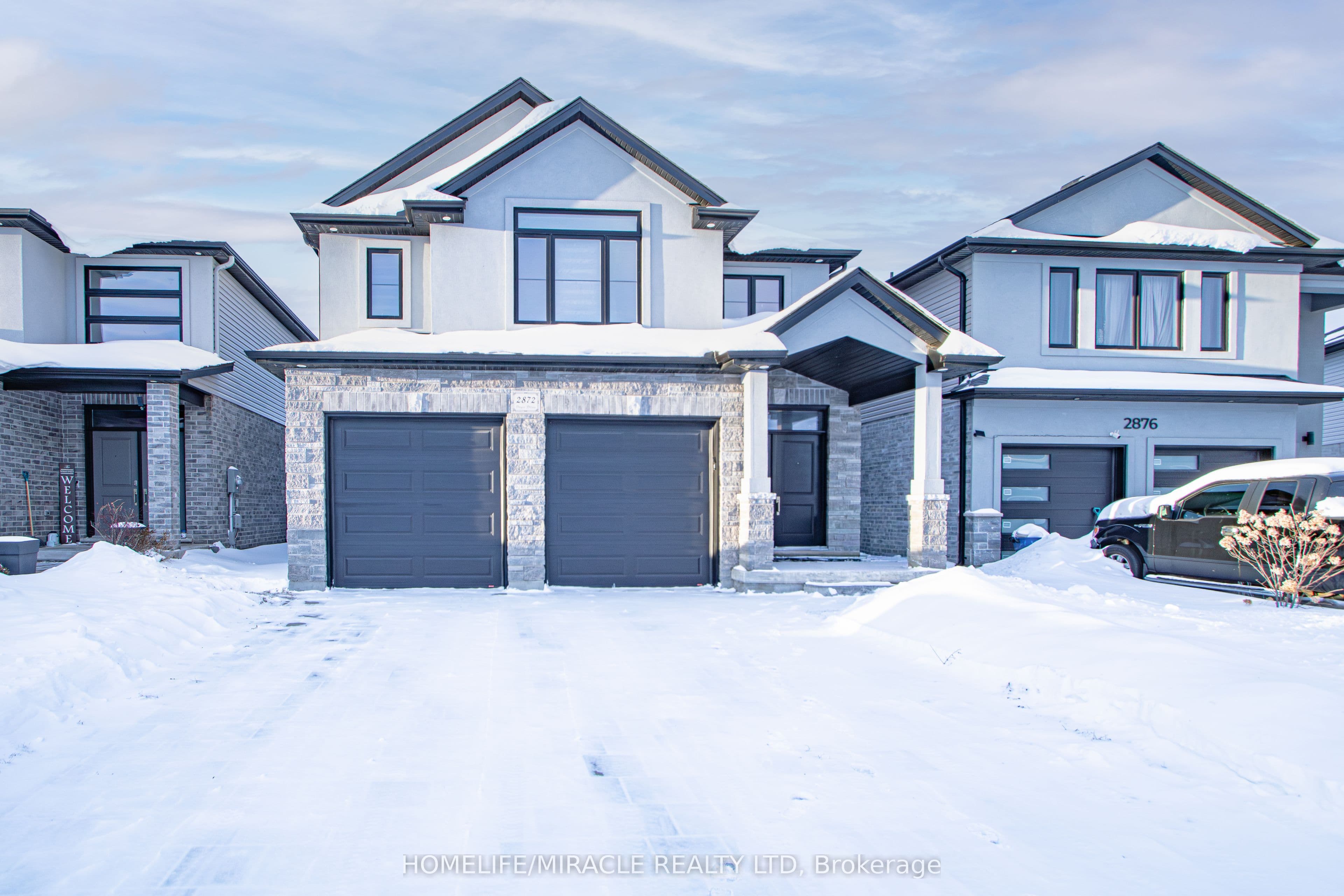 2872 Doyle Drive, London South