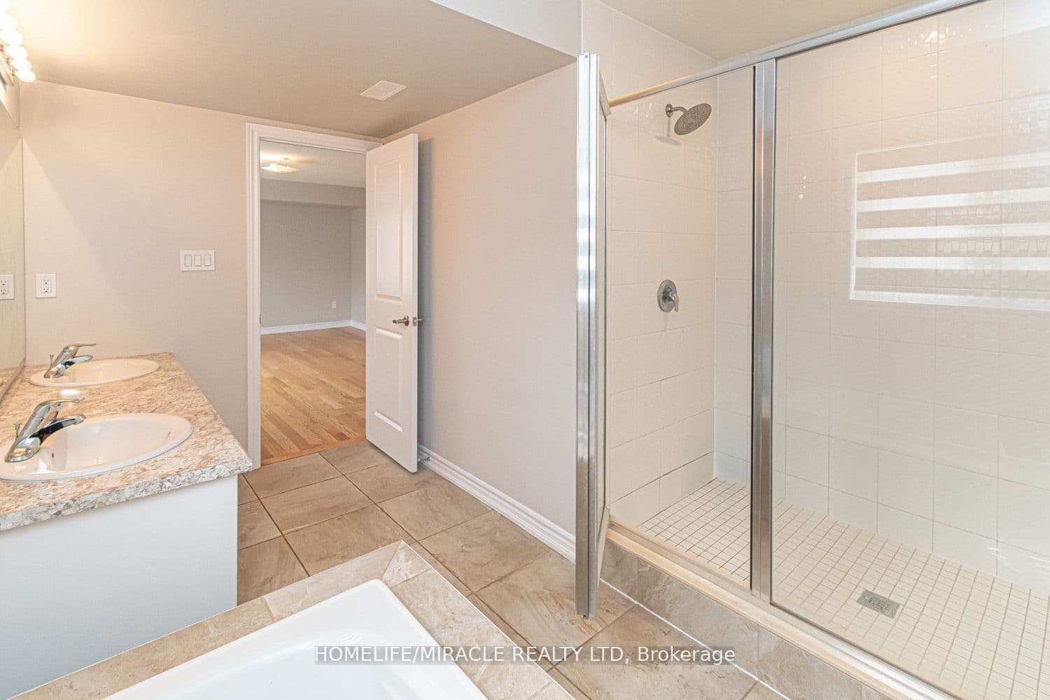 35 Bannister Road — photograph 5
