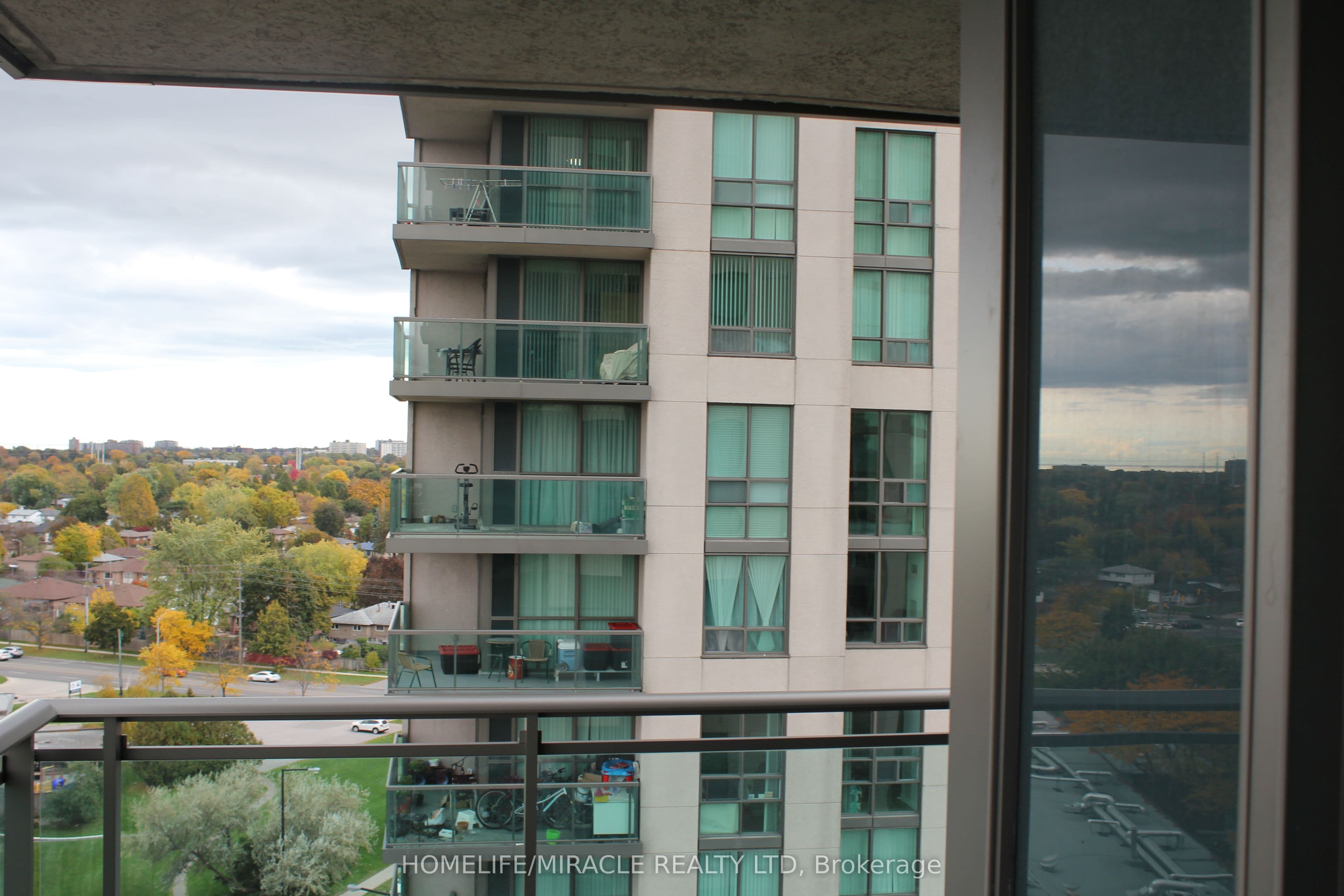 88 Grangeway Avenue #1608 — featured photograph