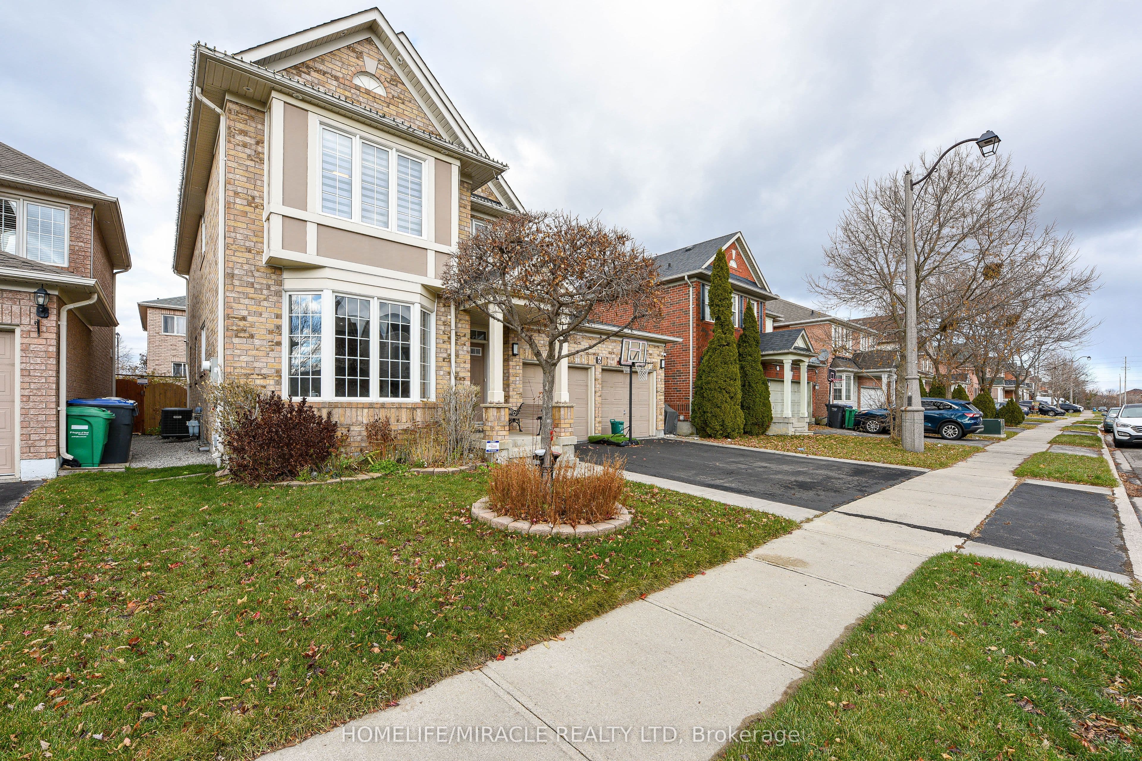 6 Mendoza Drive — photograph 2