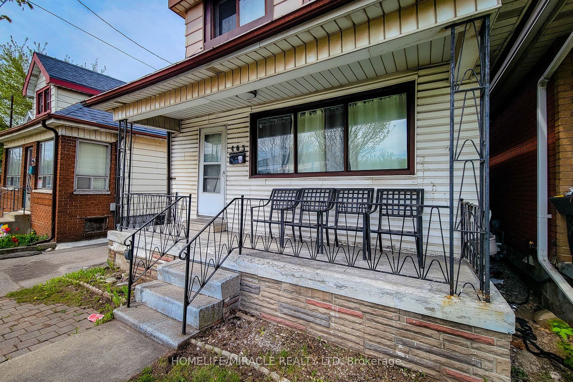 463 Wellington Street — photograph 4