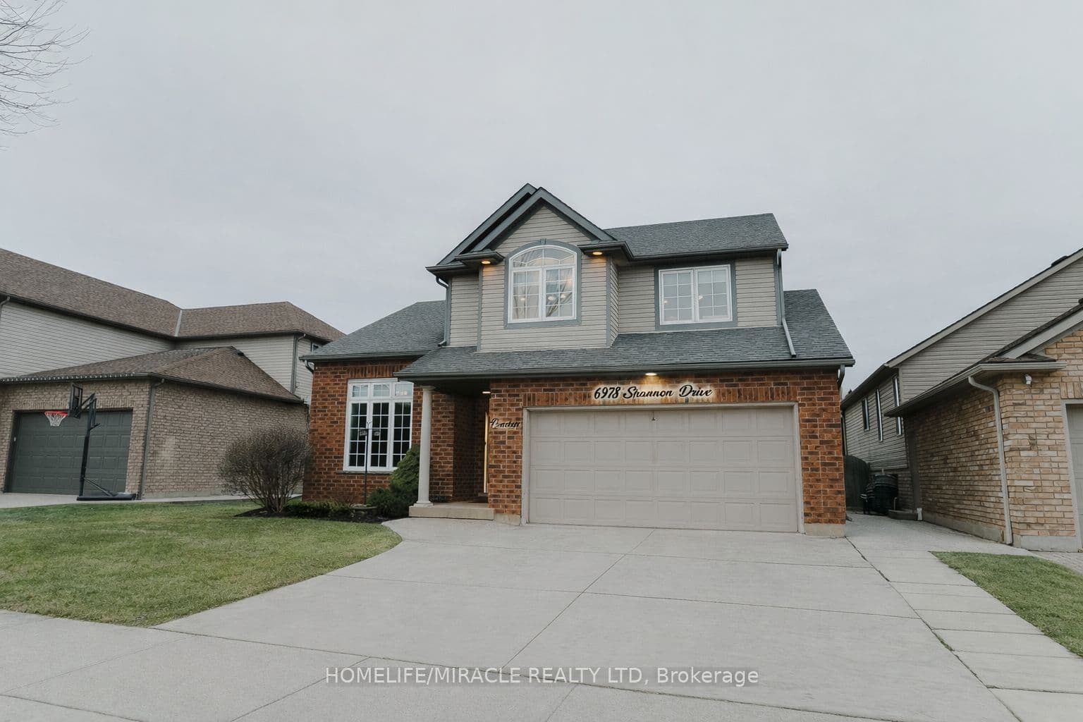 6978 Shannon Drive — photograph 3