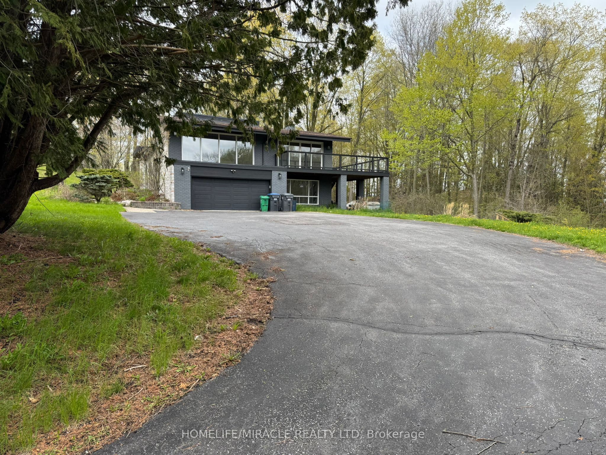 17 Keily Crescent — photograph 2