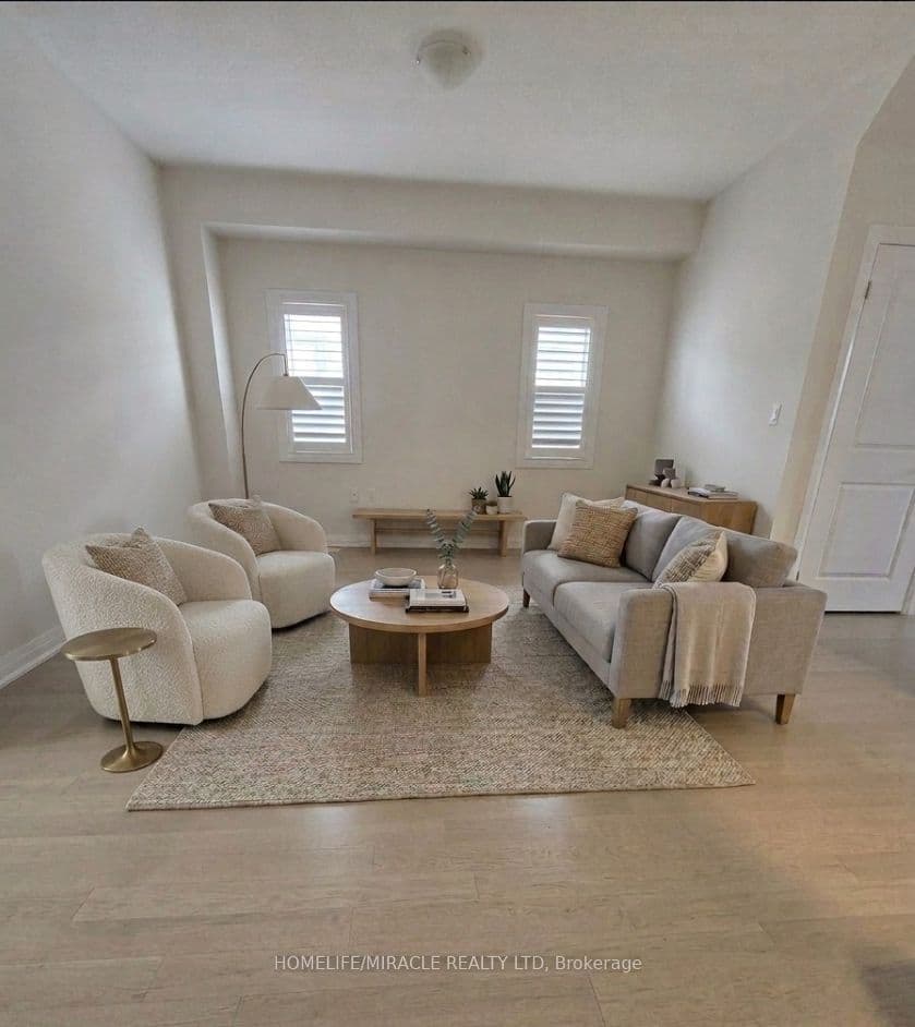 109 Raftis Street — photograph 3