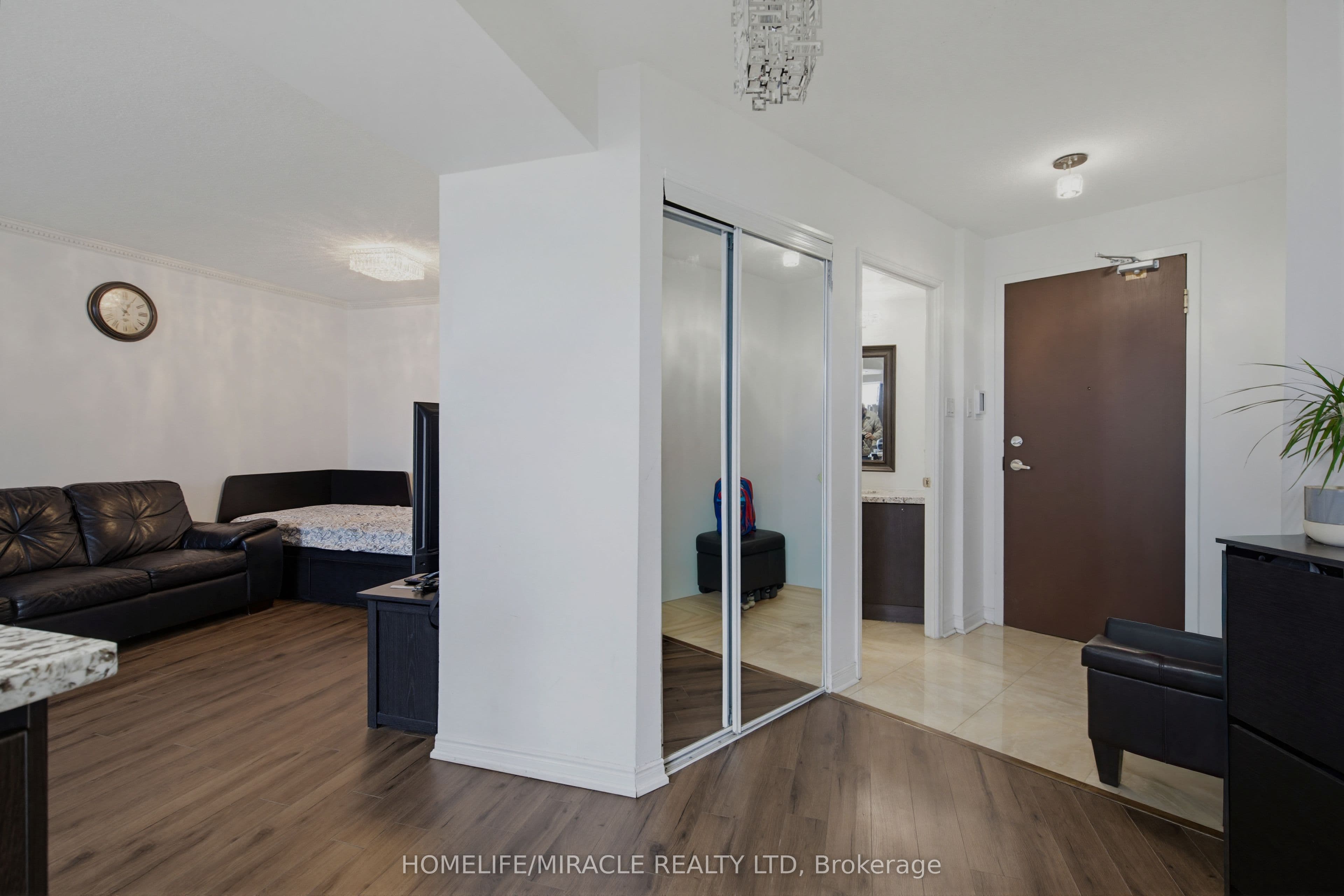 7250 Yonge Street #PH211 — photograph 5