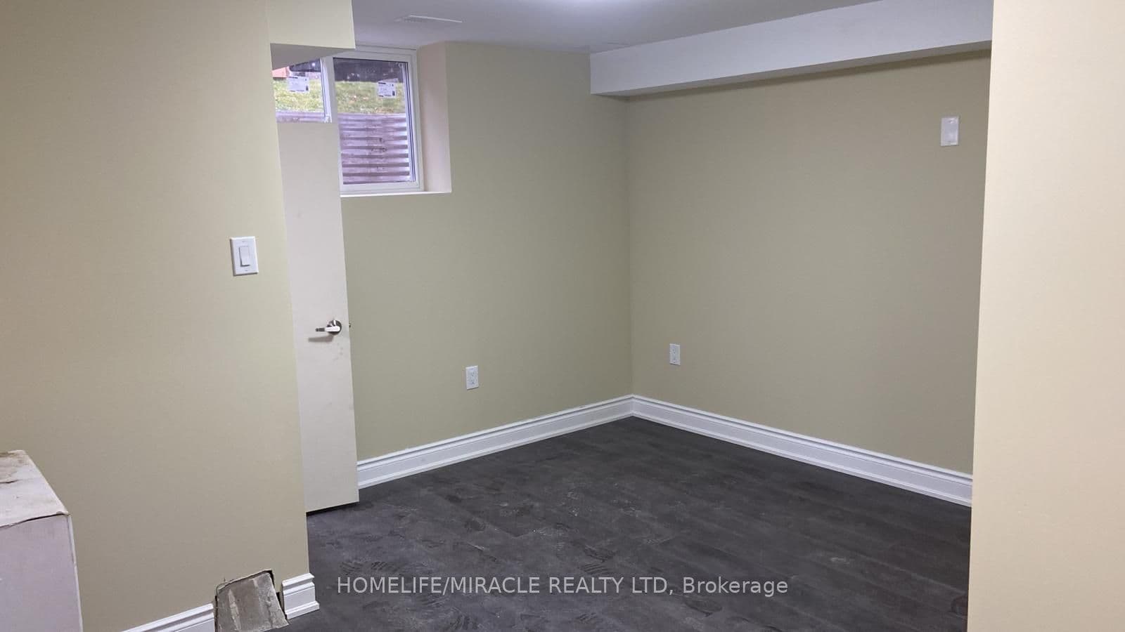 25 Thornridge Crescent #Basement — photograph 2