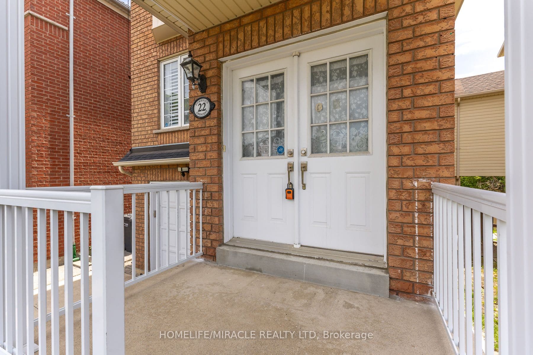 22 Domenico Crescent — photograph 4