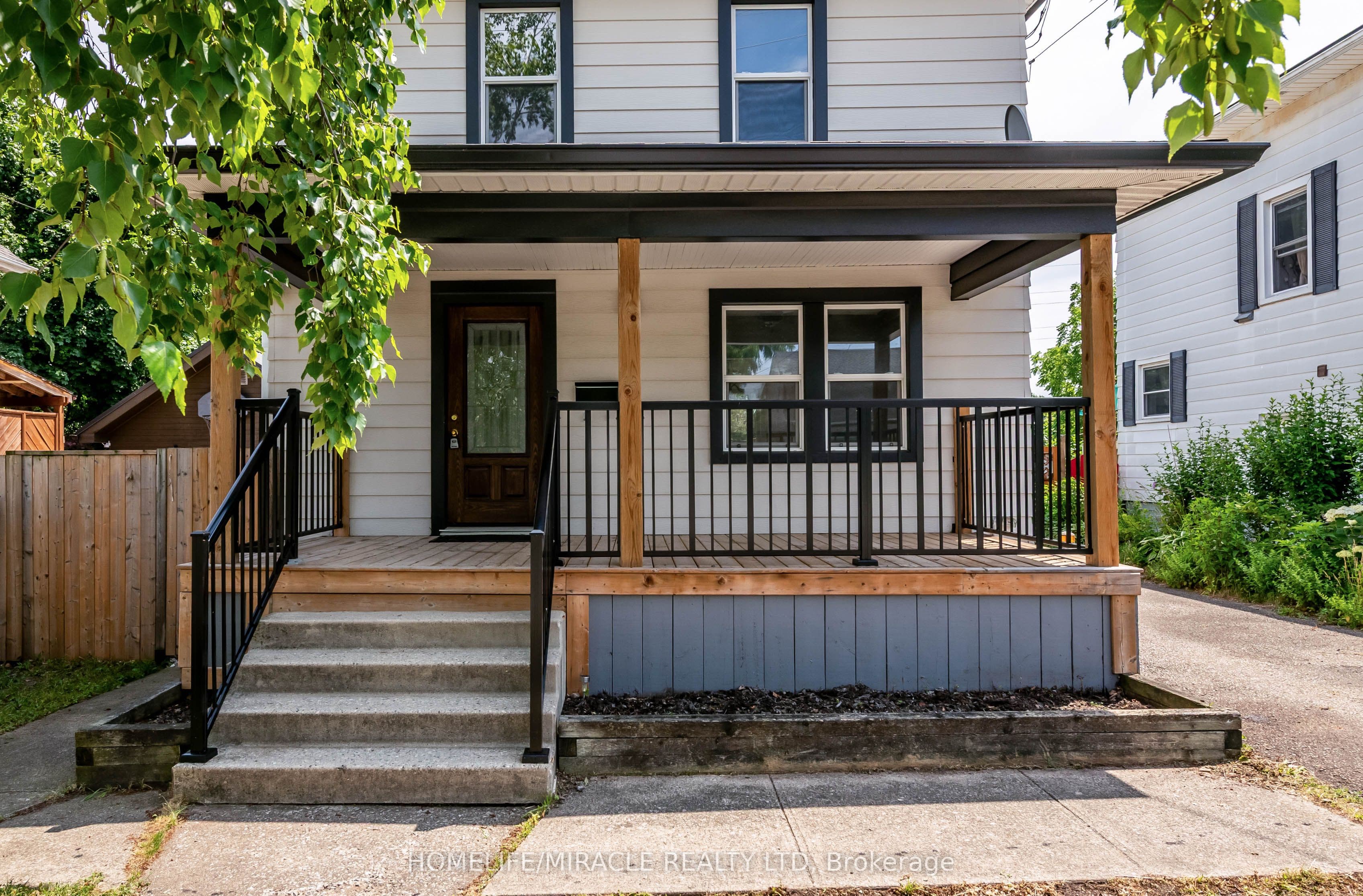 4428 Homewood Avenue — photograph 3