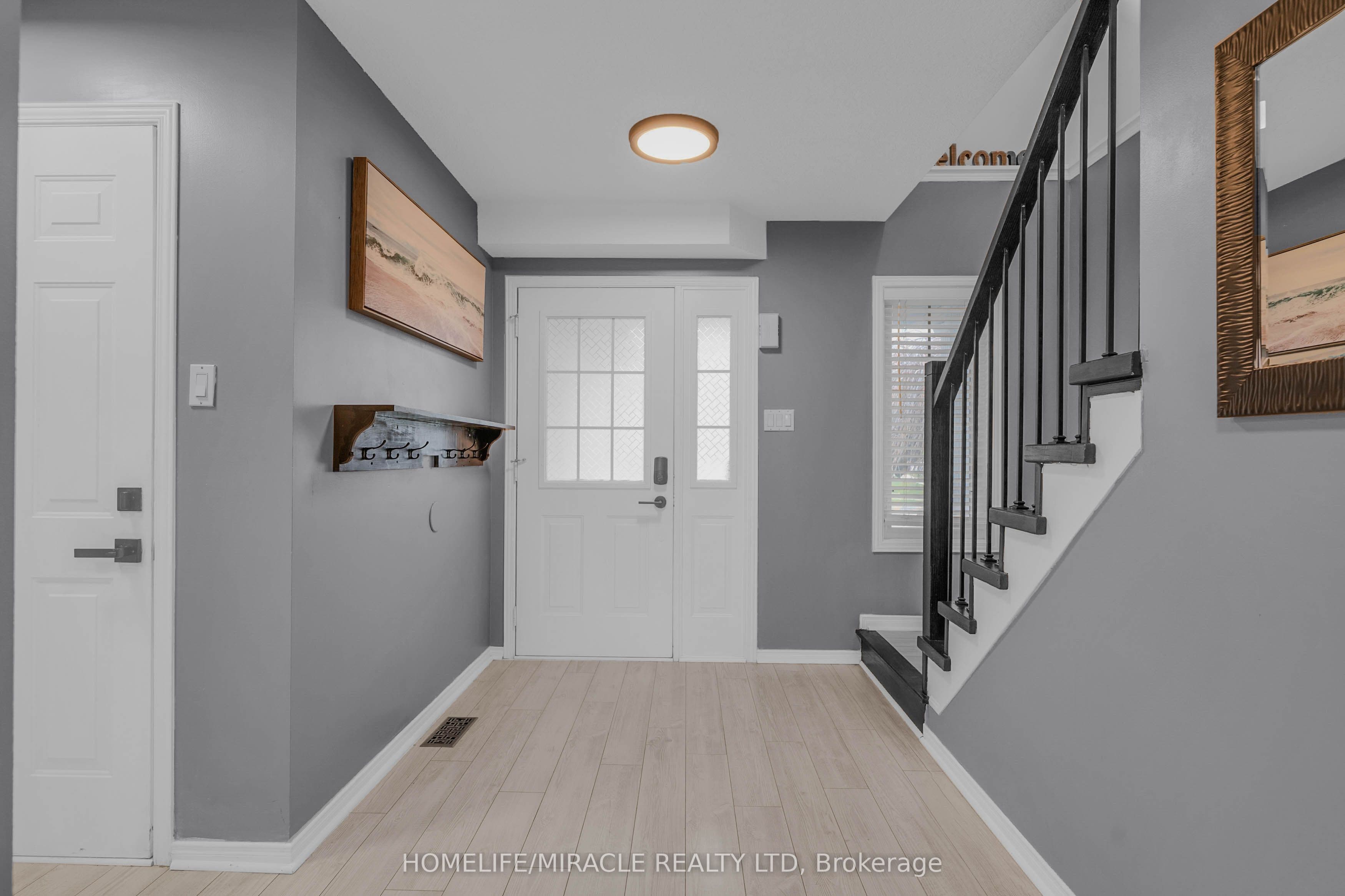 572 Simon Street — photograph 2