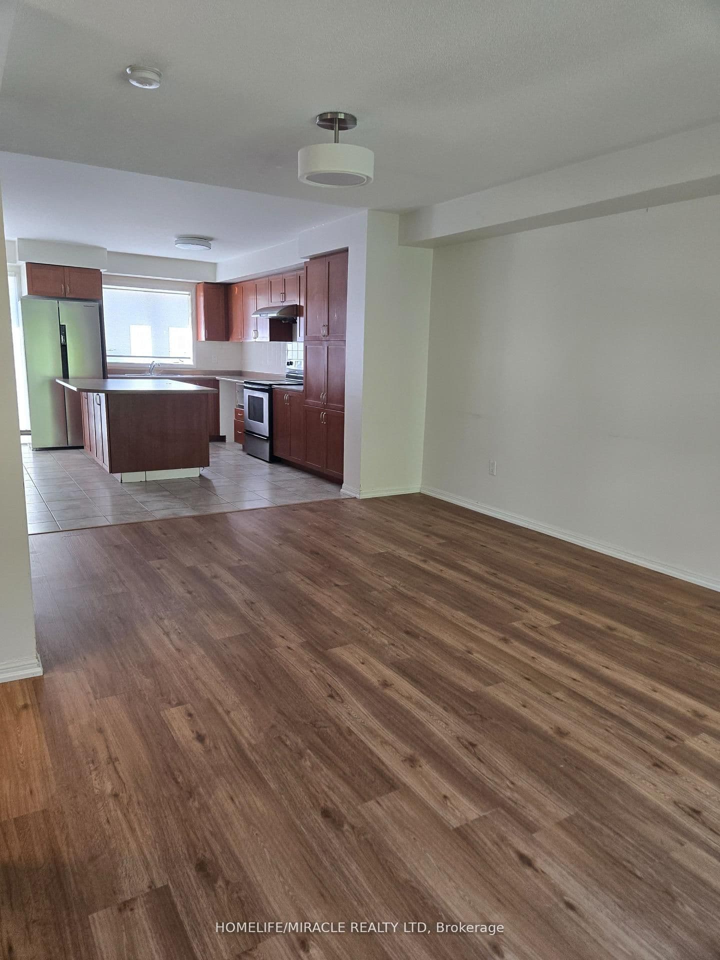 3120 Boxford Crescent #5 — photograph 5
