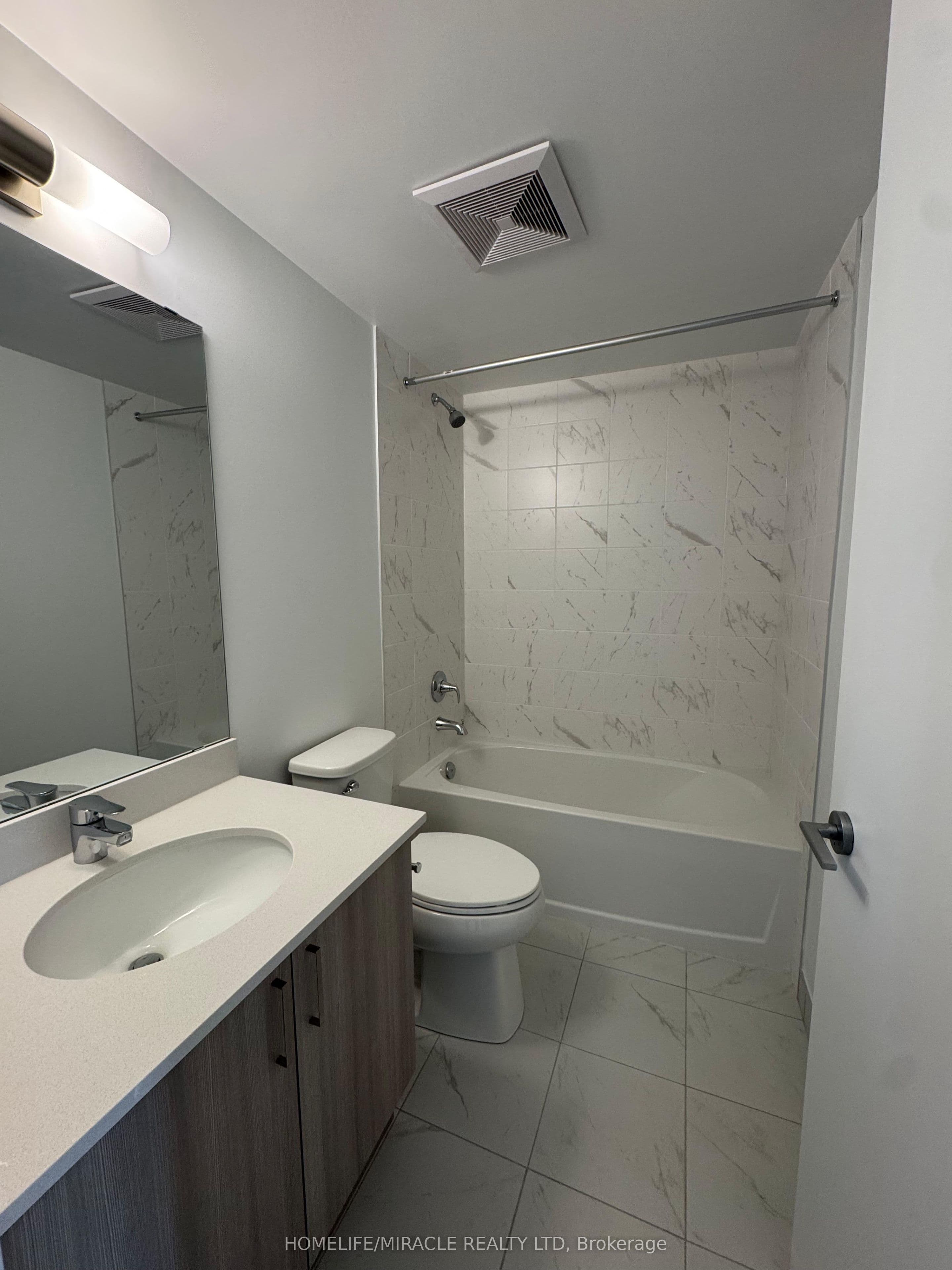 556 Marlee Avenue #621 — photograph 3