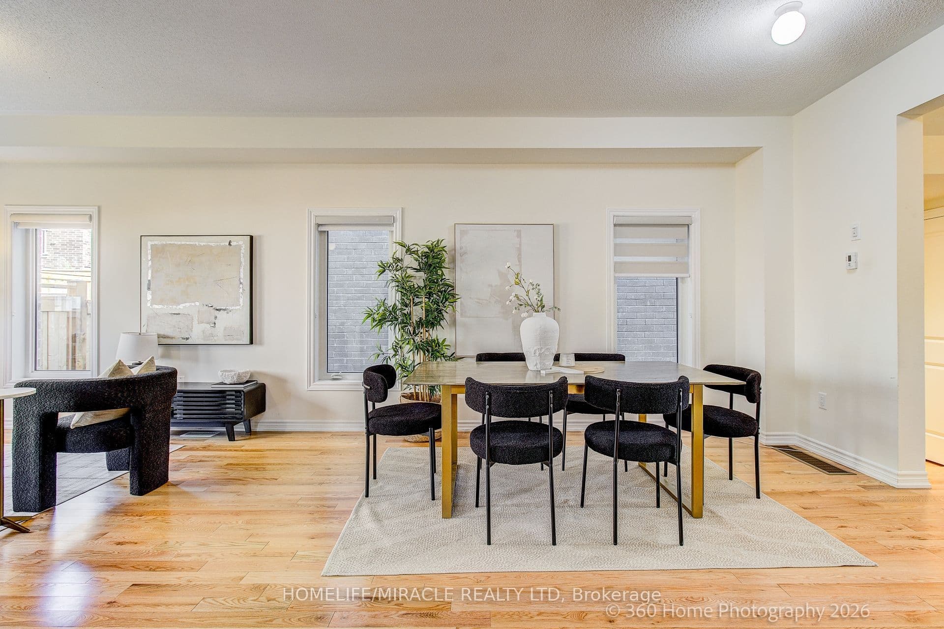 2528 Athena Path — photograph 2
