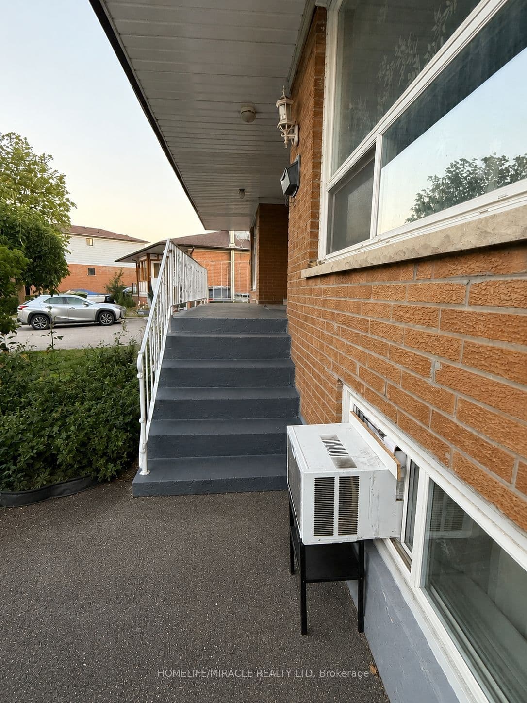 3145 Mallbridge Crescent — photograph 4