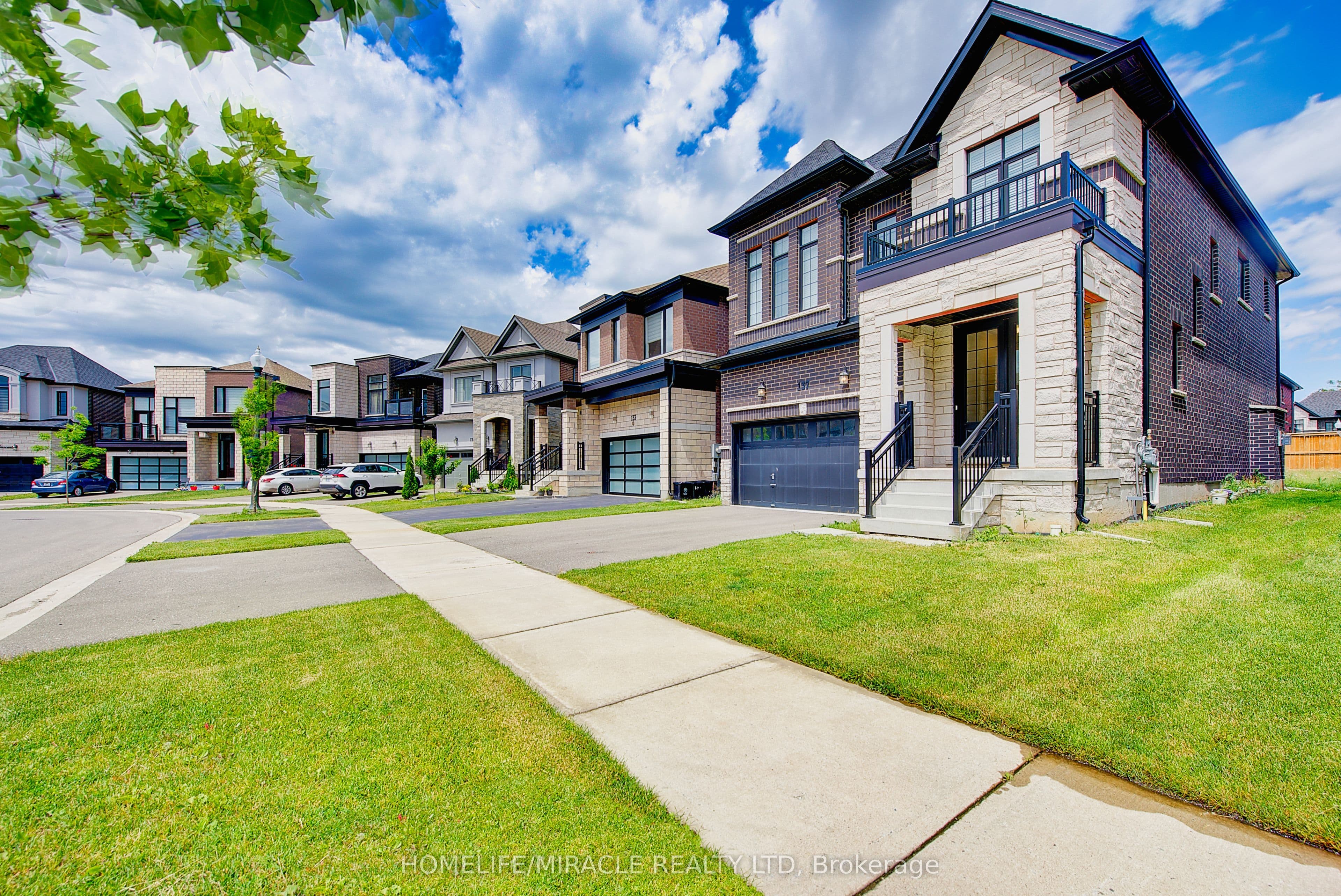137 Silverwood Crescent — photograph 5