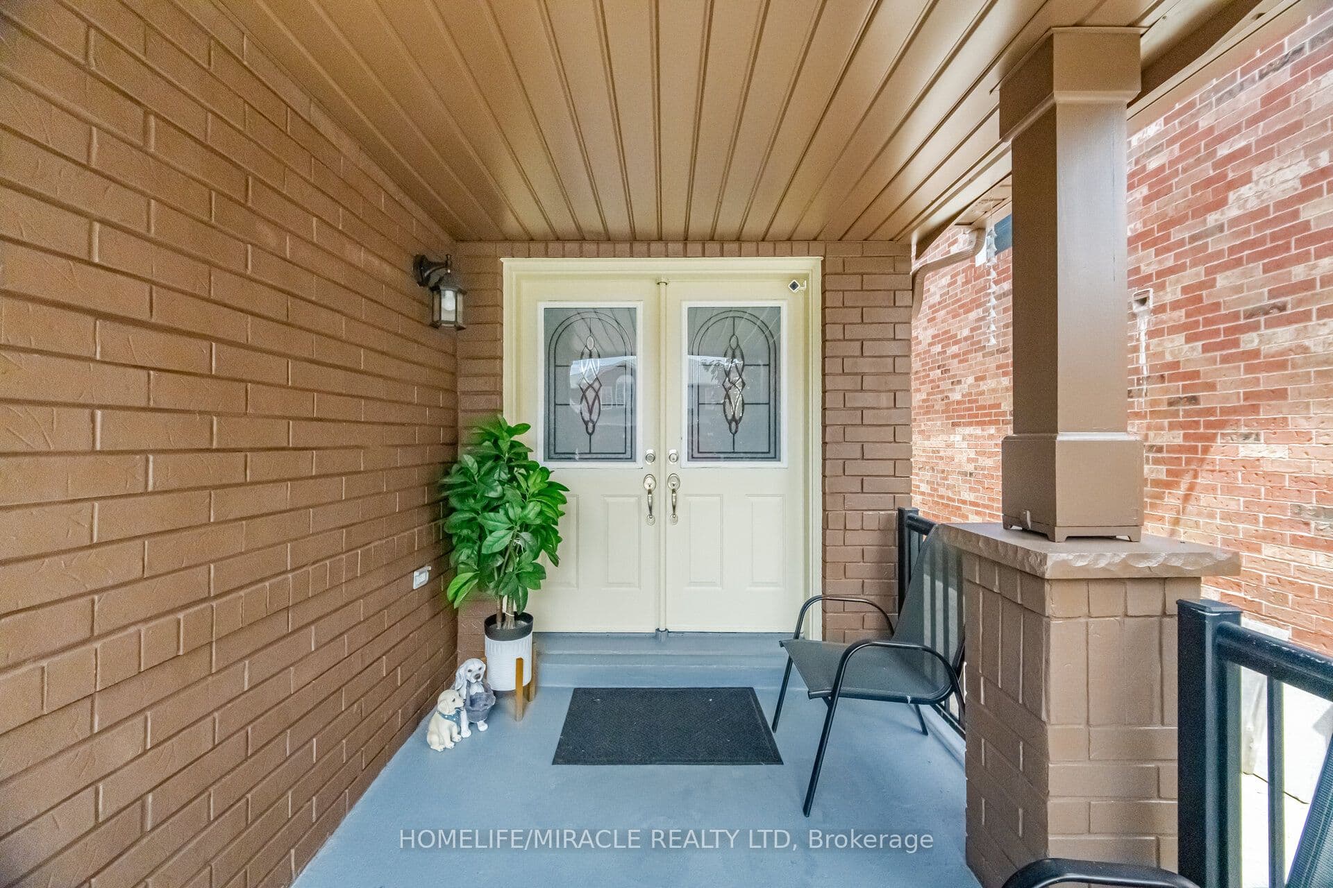 16 Capistro Street — photograph 4