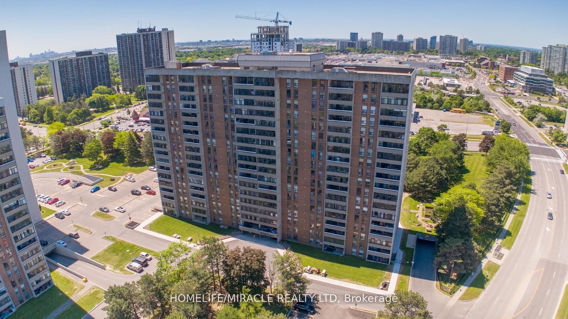 15 Kensington Road #907 — photograph 2