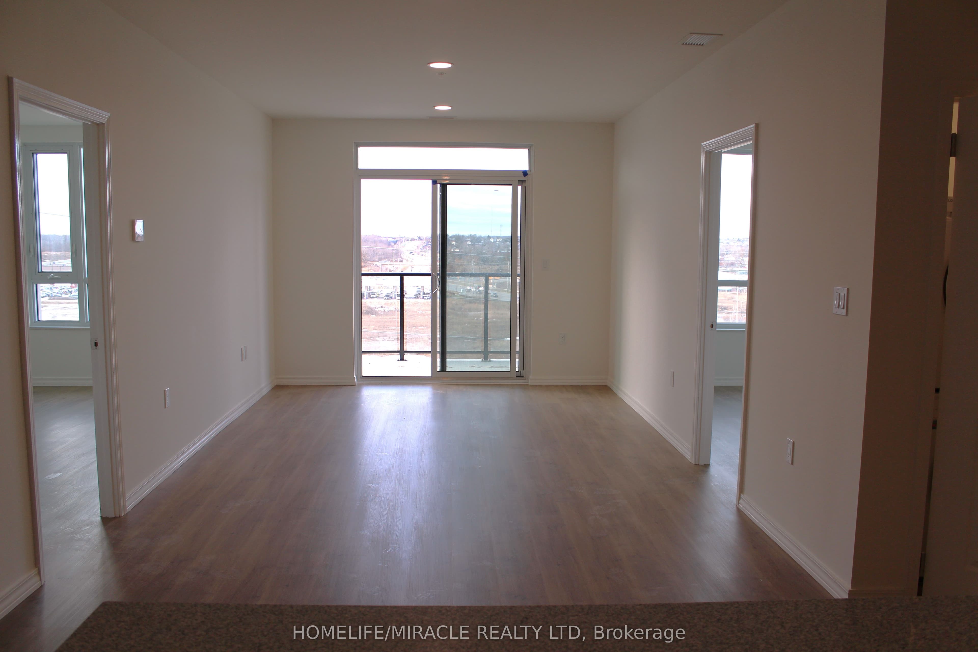 1098 Paisley Road #613 — photograph 4