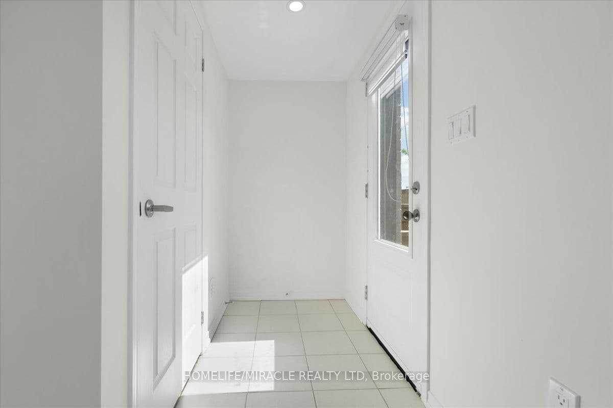 1392 Coral Springs Path — photograph 5