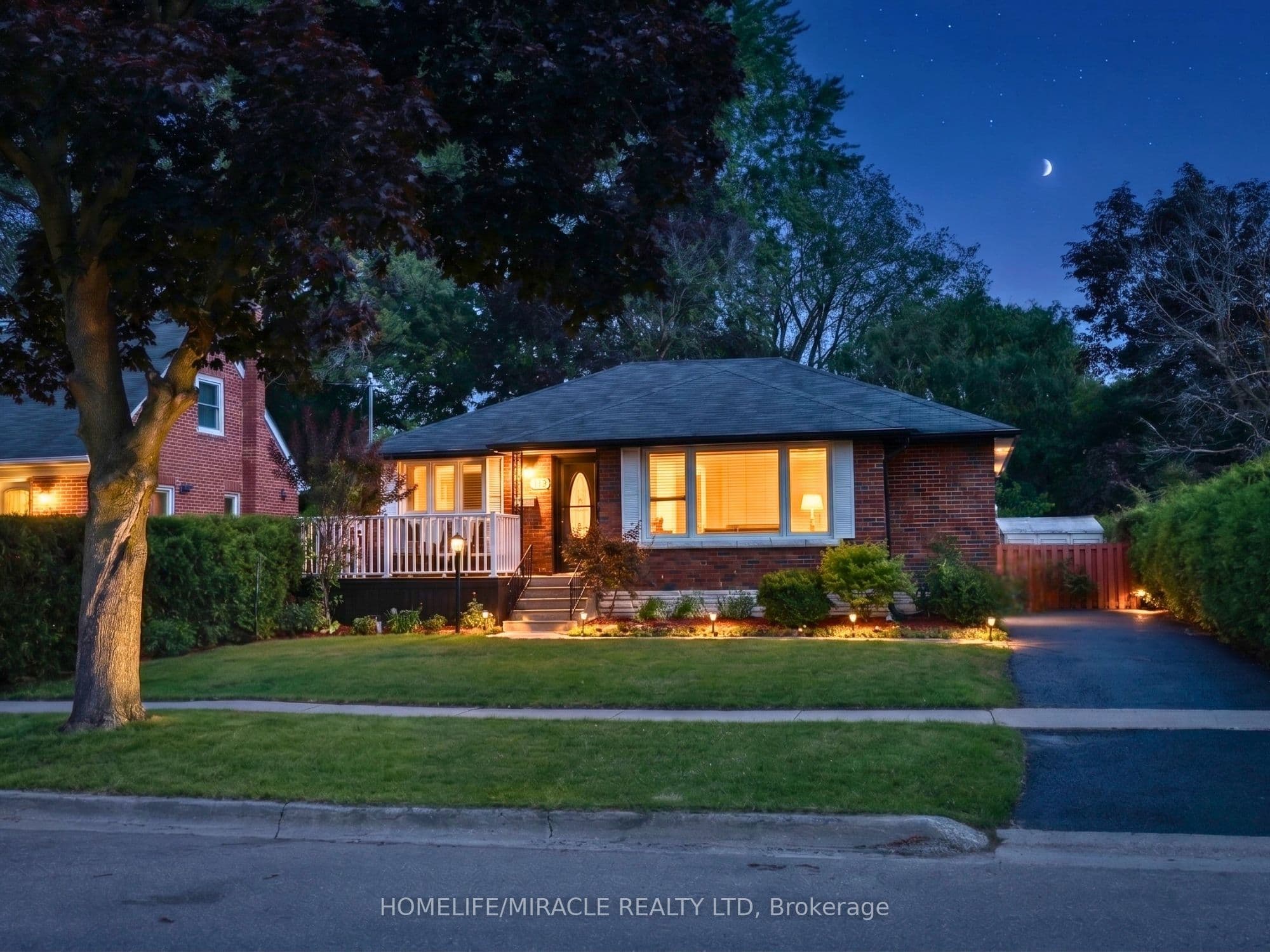 113 Pontiac Avenue — photograph 3