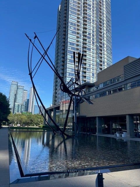 35 Mariner Terrace #1601 — featured photograph