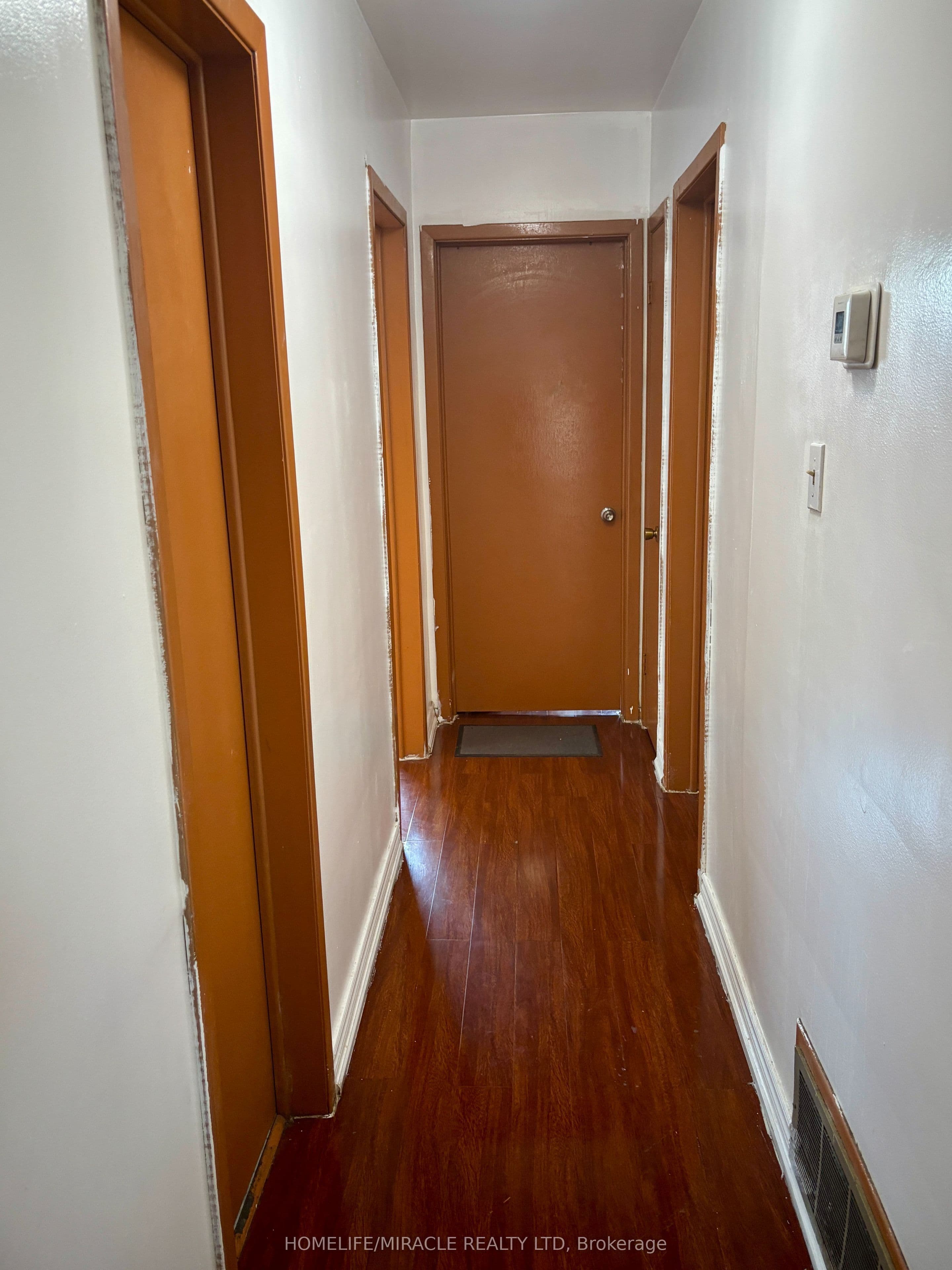7276 Shallford Road — photograph 2