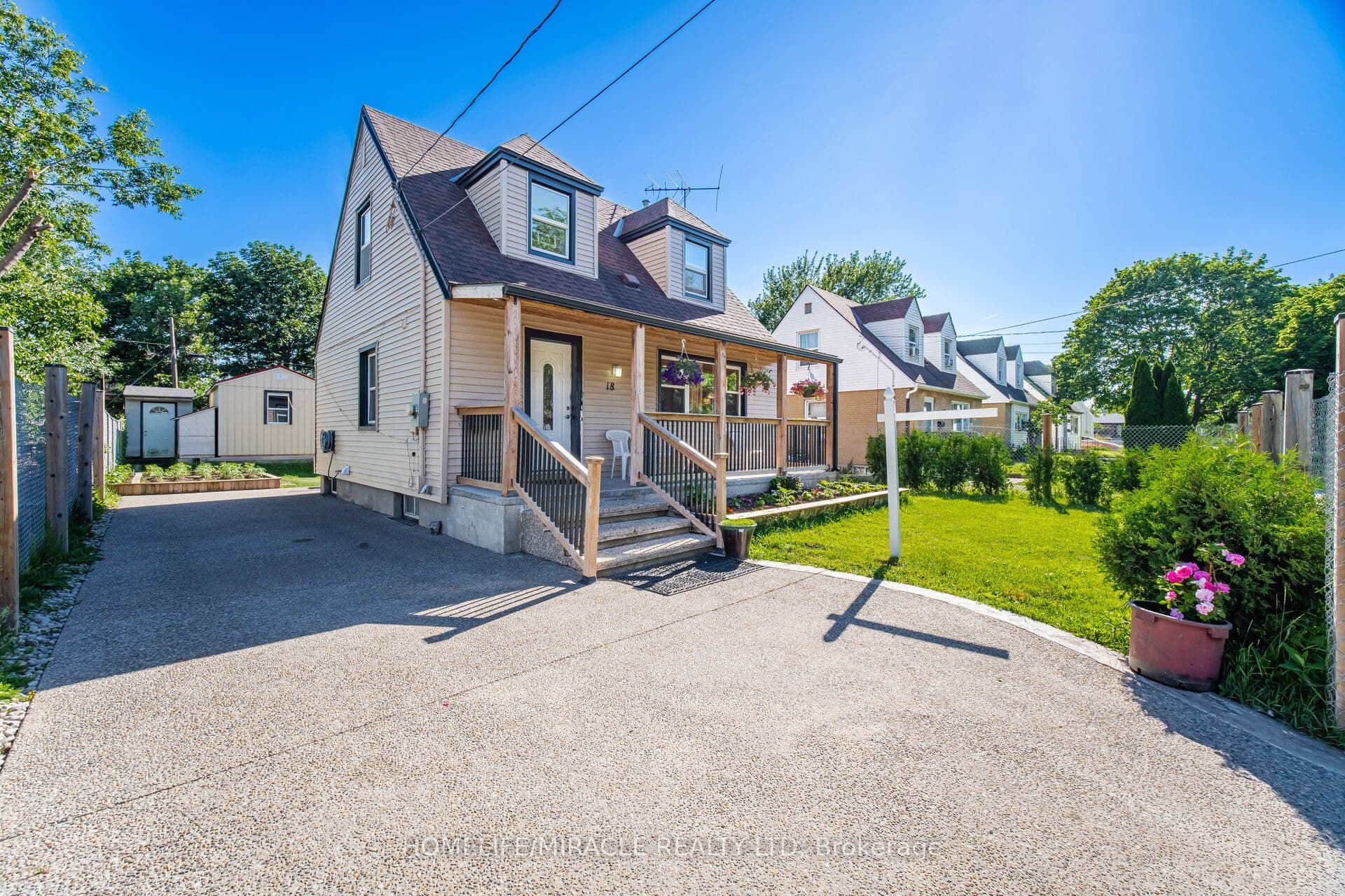 18 Glengrove Avenue — photograph 2
