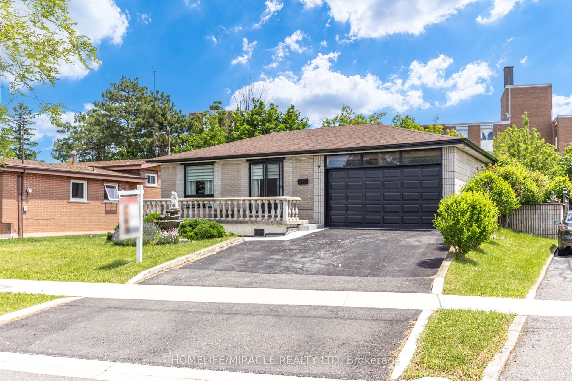9 Wheatsheaf Crescent, Toronto