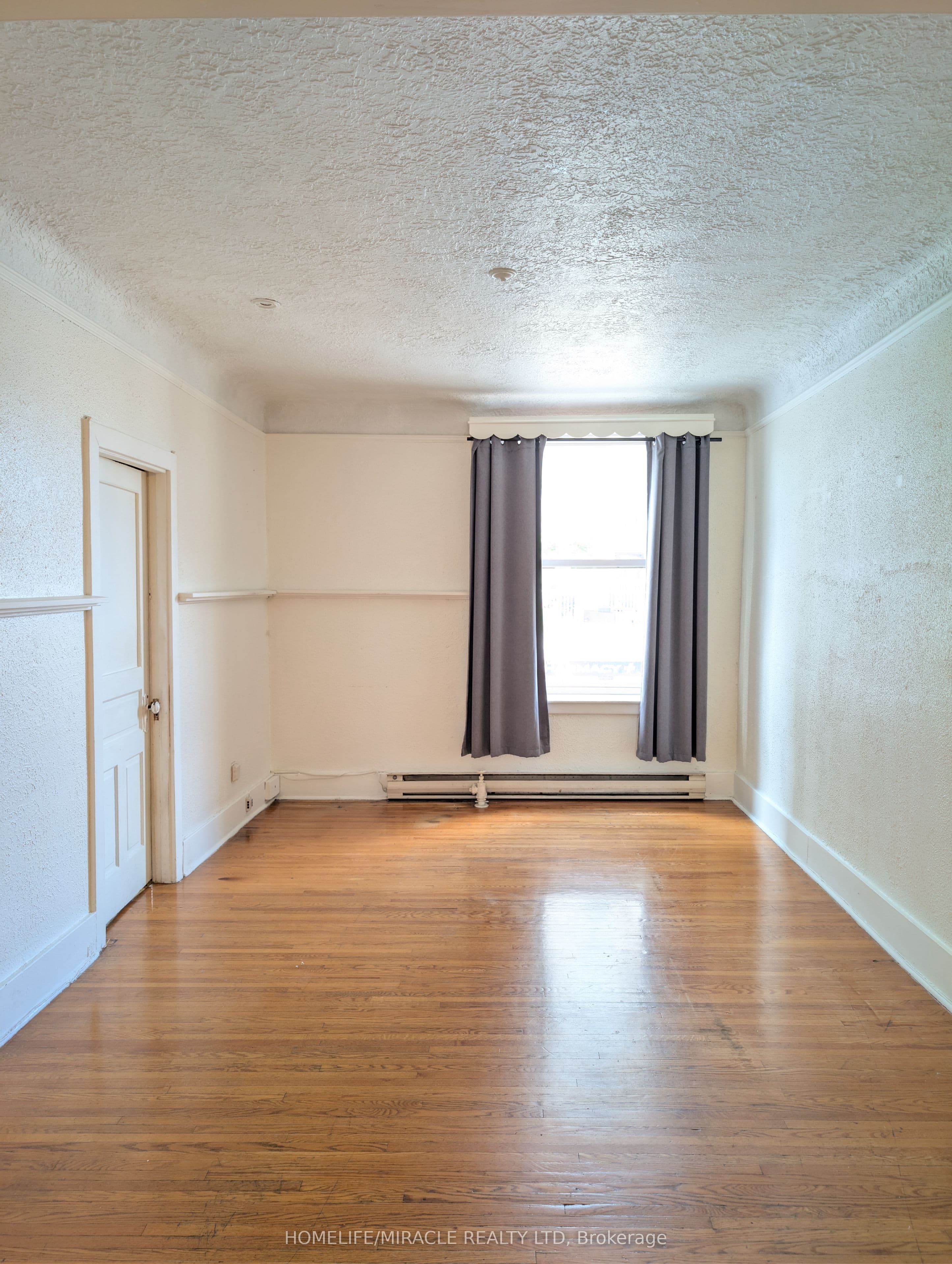 359A Brant Street — photograph 4
