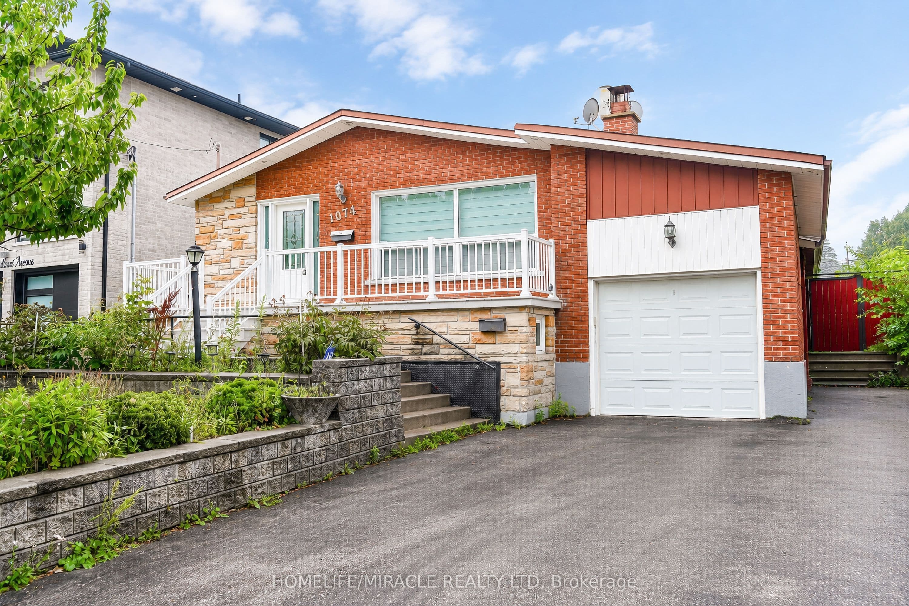 1074 Midland Avenue — featured photograph