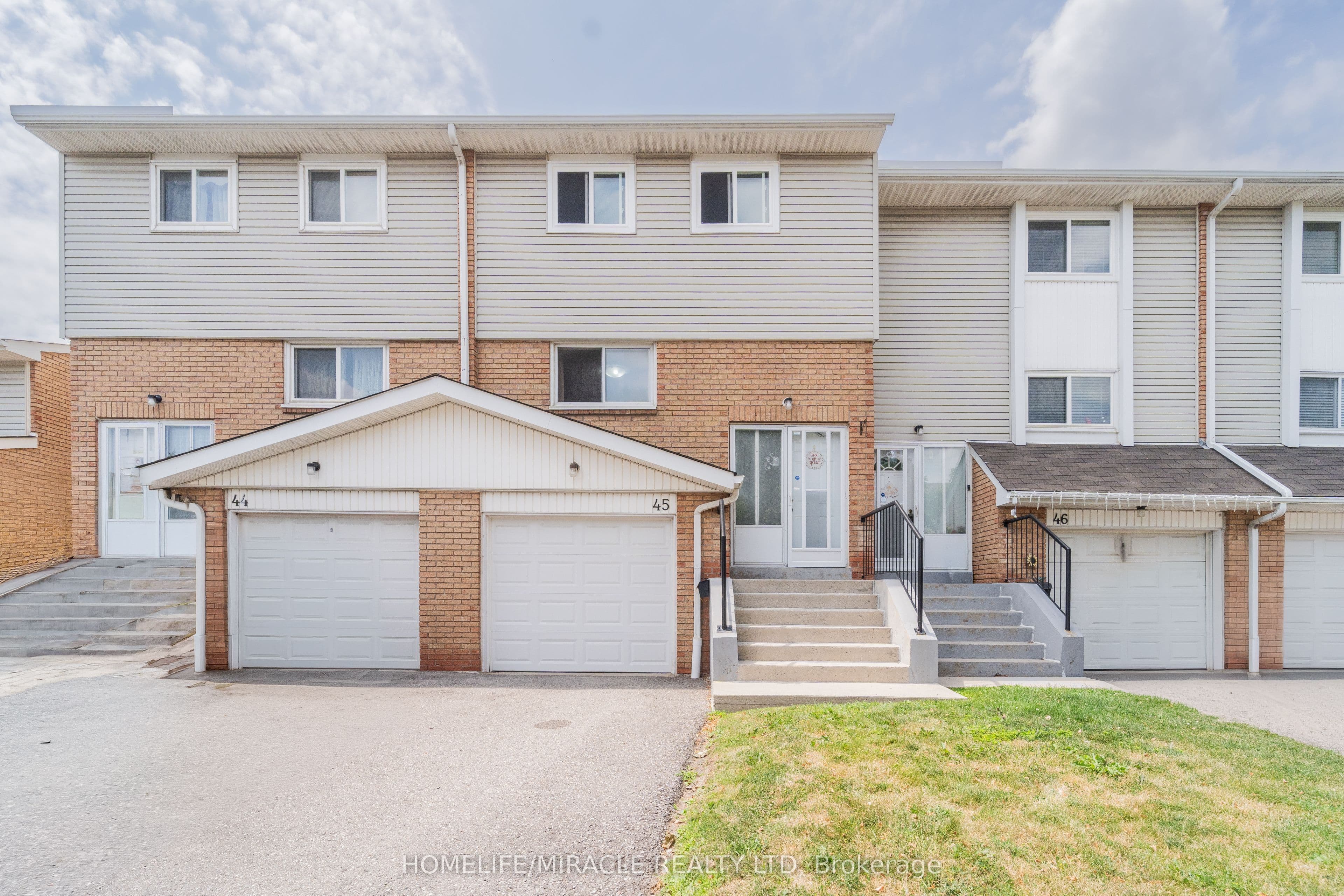 45 Lincoln Court — photograph 2