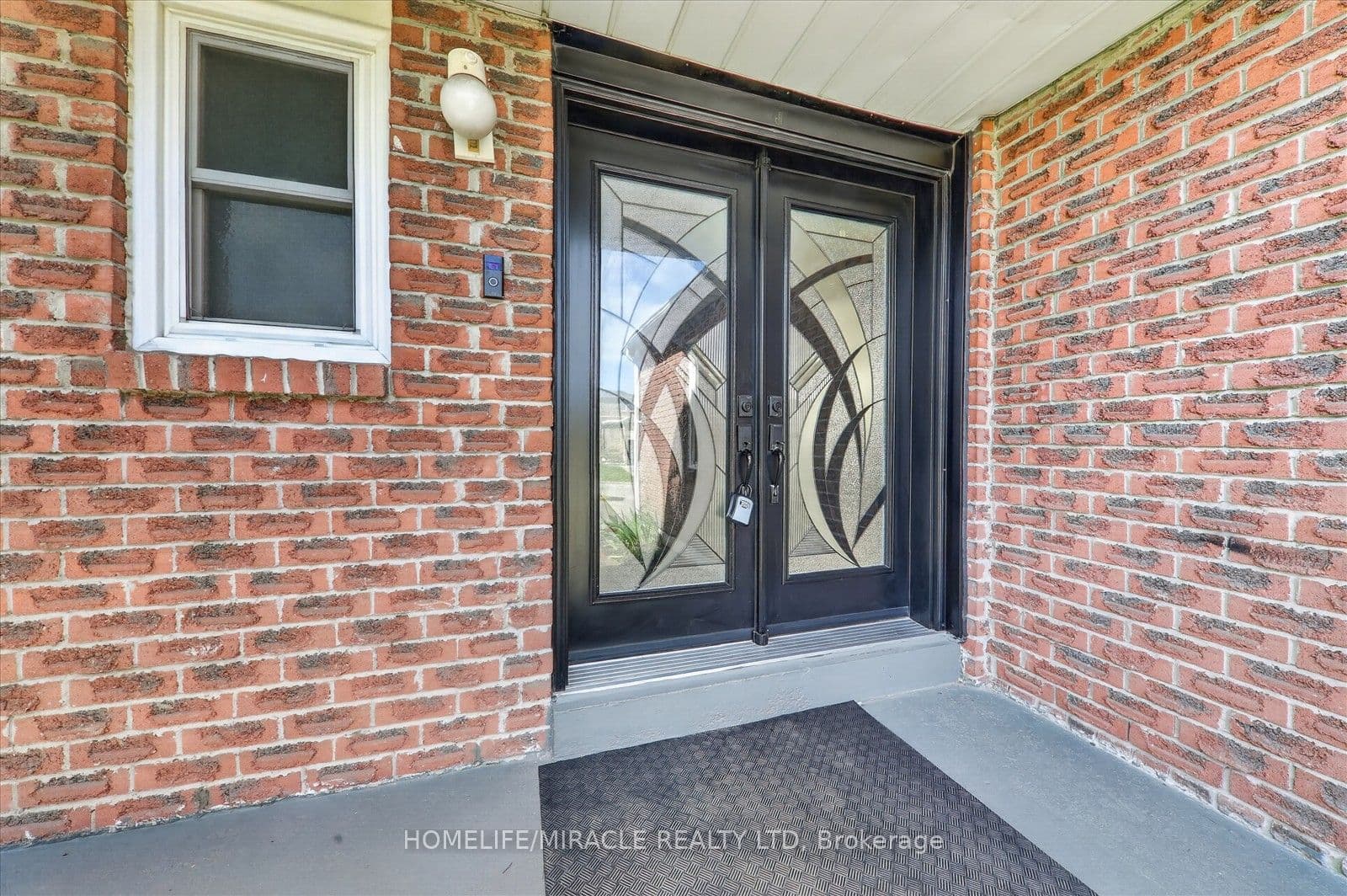 88 Reed Drive — photograph 5