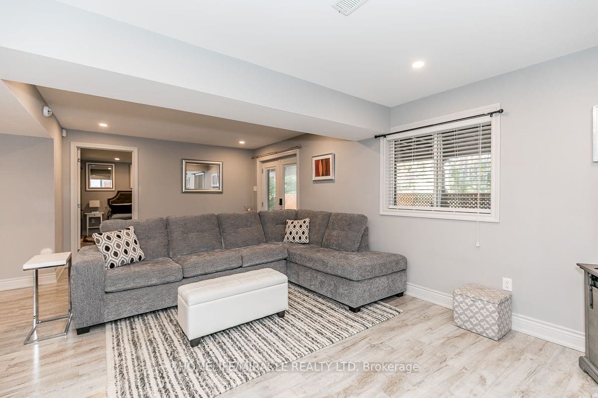 60 Edwards Drive #Basement — photograph 4