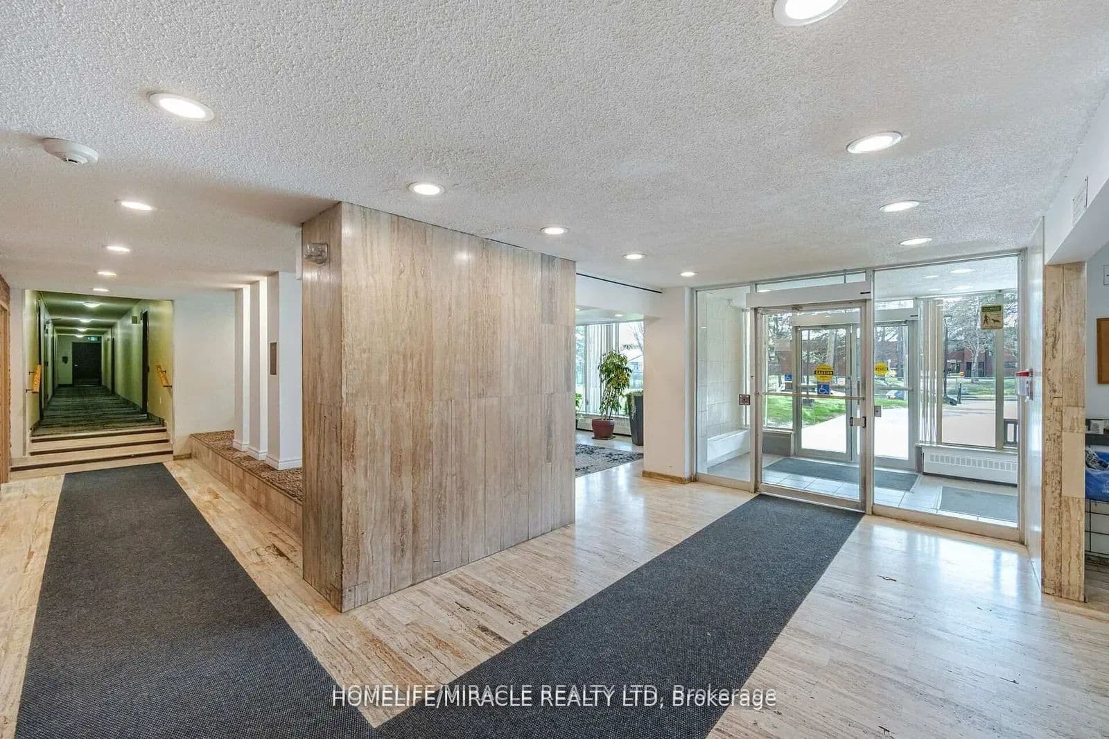 335 Driftwood Avenue #909 — photograph 4