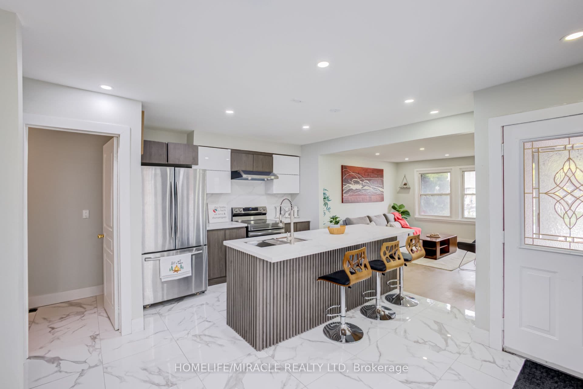 122 Ormond Drive — featured photograph