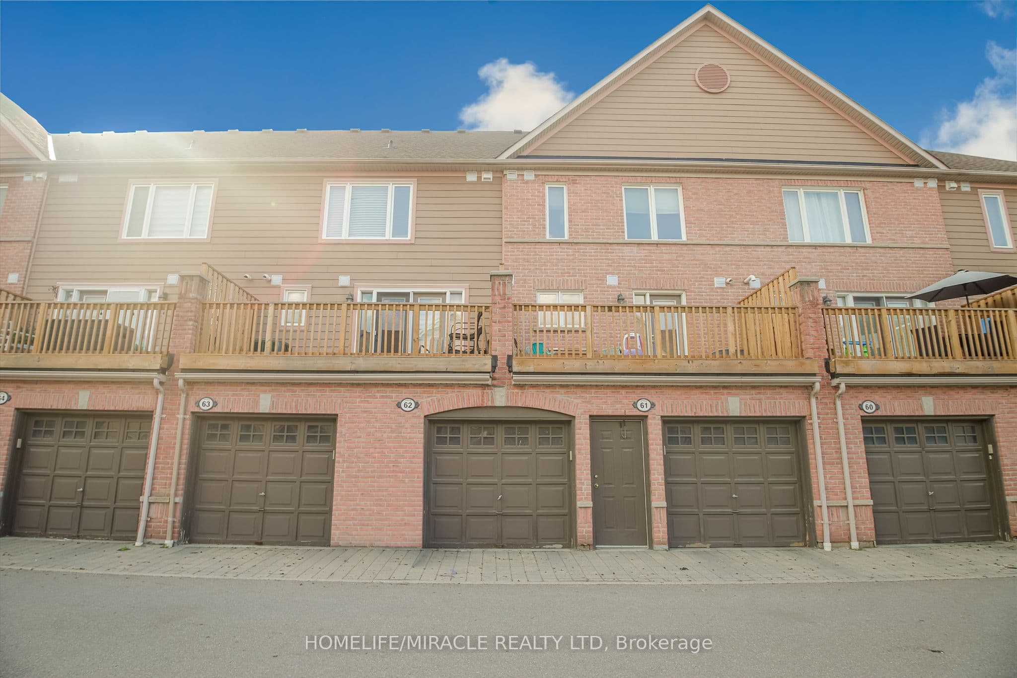3056 Eglinton Avenue #62 — featured photograph