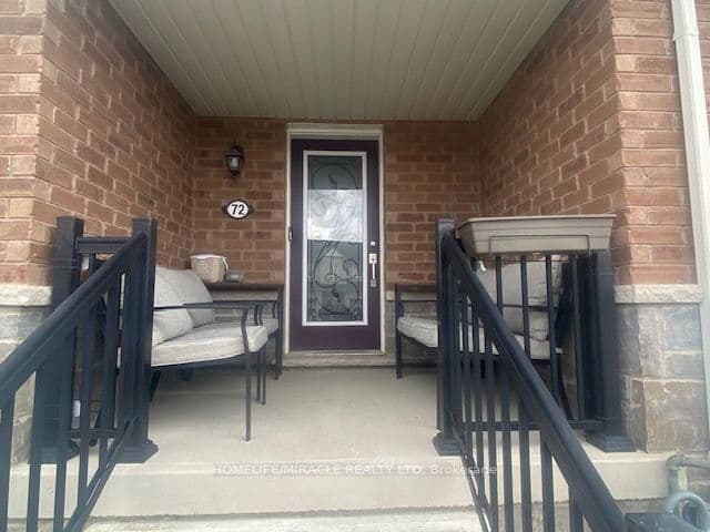 72 Blacksmith Drive — photograph 2