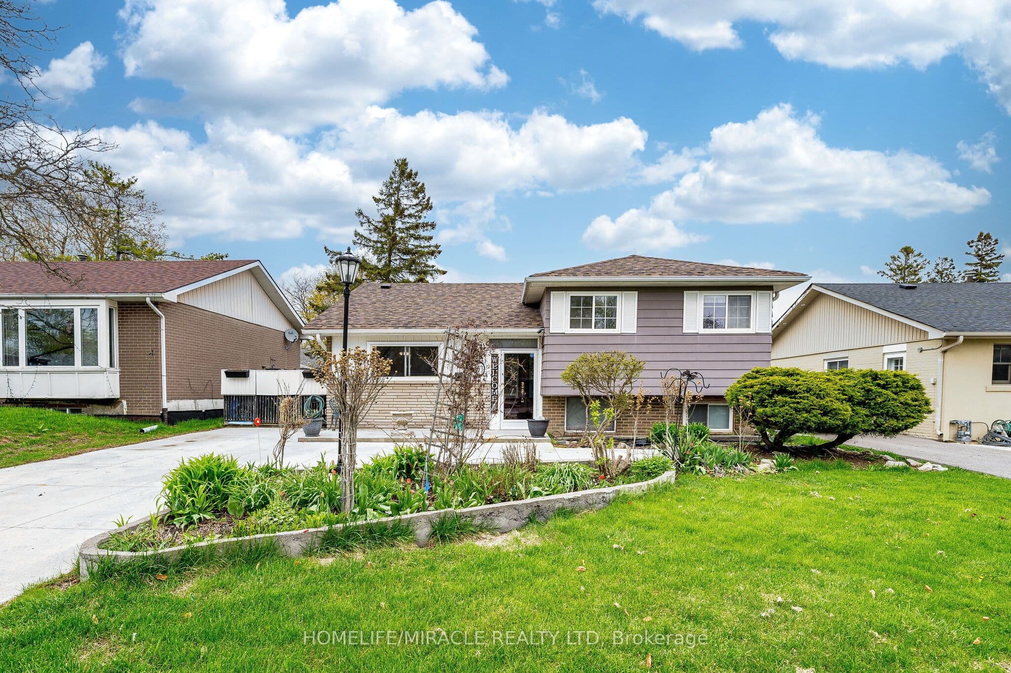 53 WINDERMERE Court — featured photograph