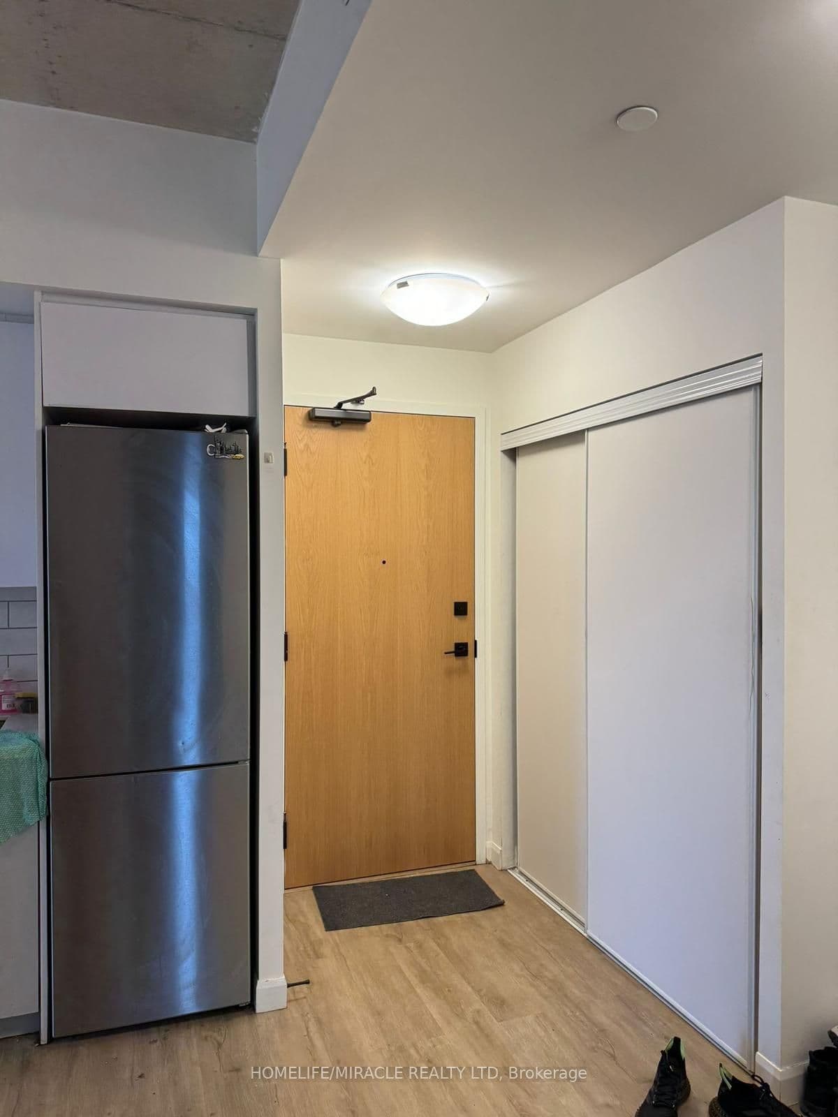 7 Erie Avenue #414 — photograph 3
