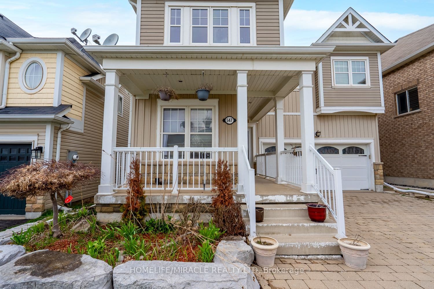 547 Wansbrough Way — photograph 2