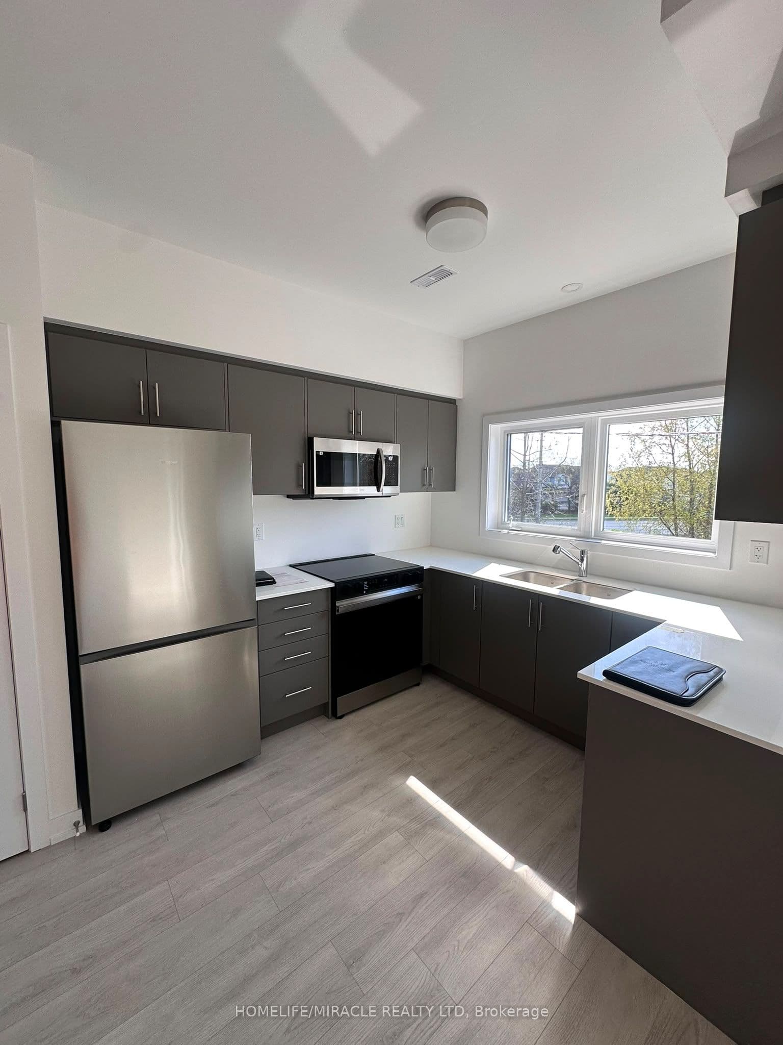 42 Lowes Road #130 — photograph 4