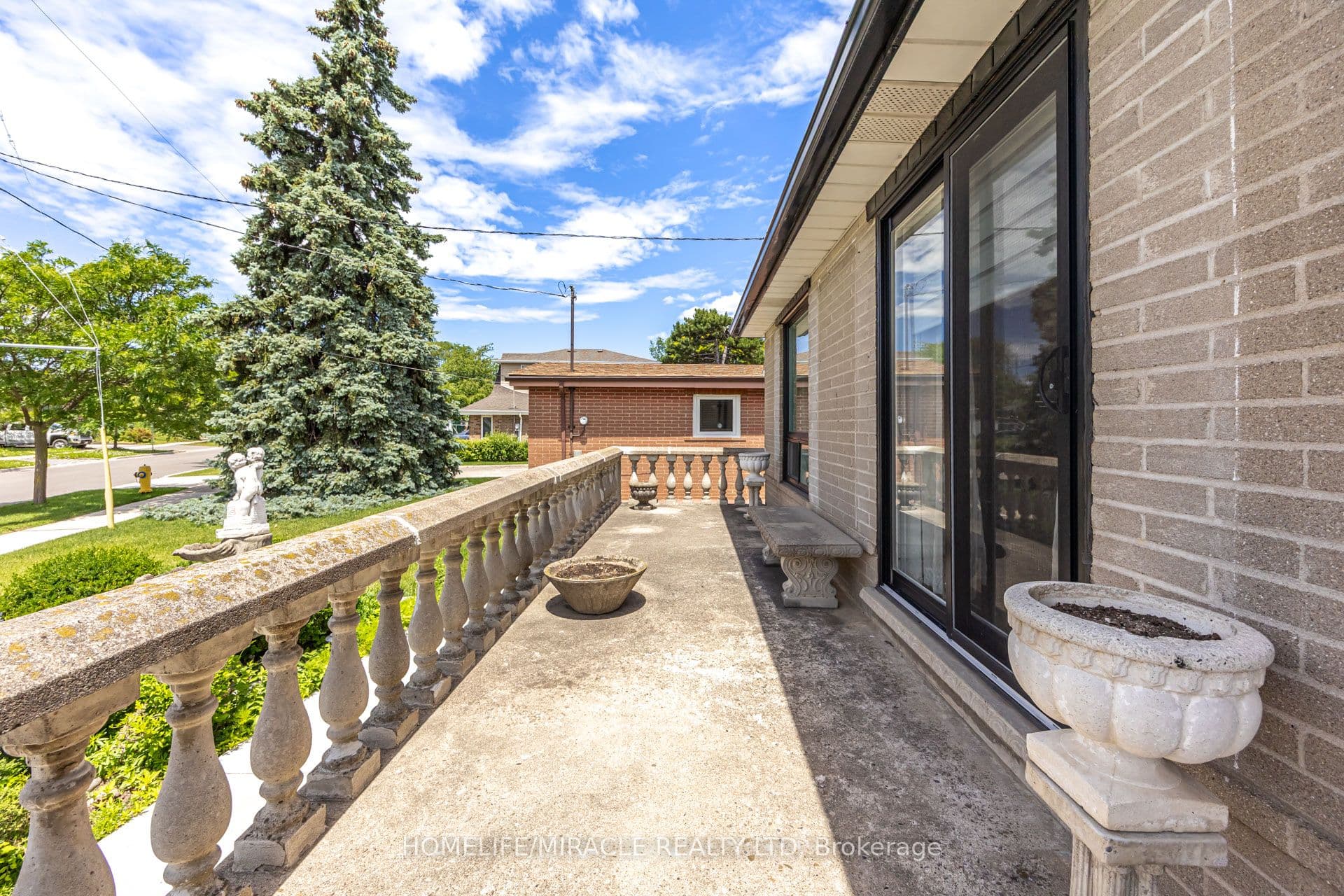 9 Wheatsheaf Crescent — photograph 4