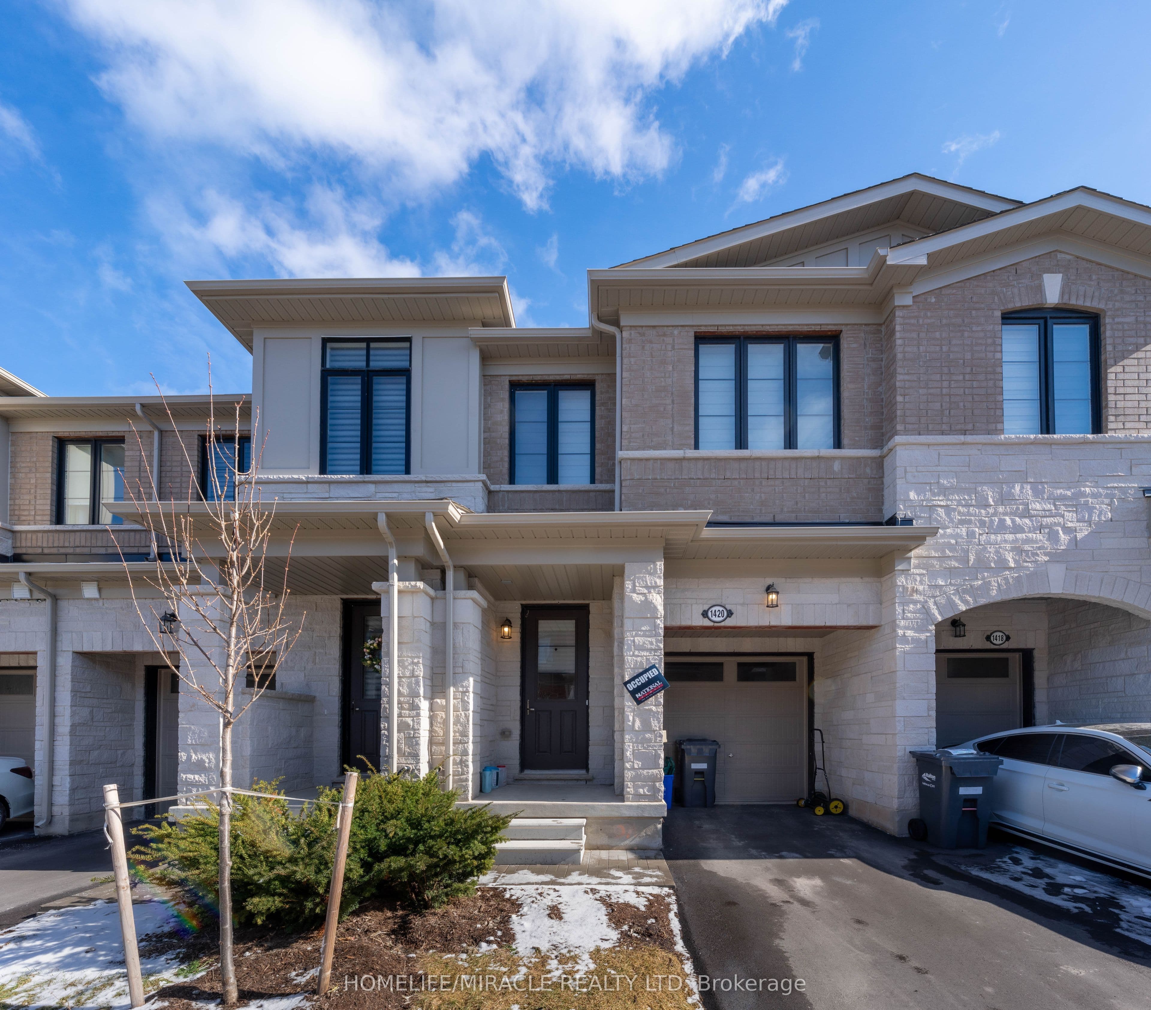 1420 Oakmont Common — featured photograph