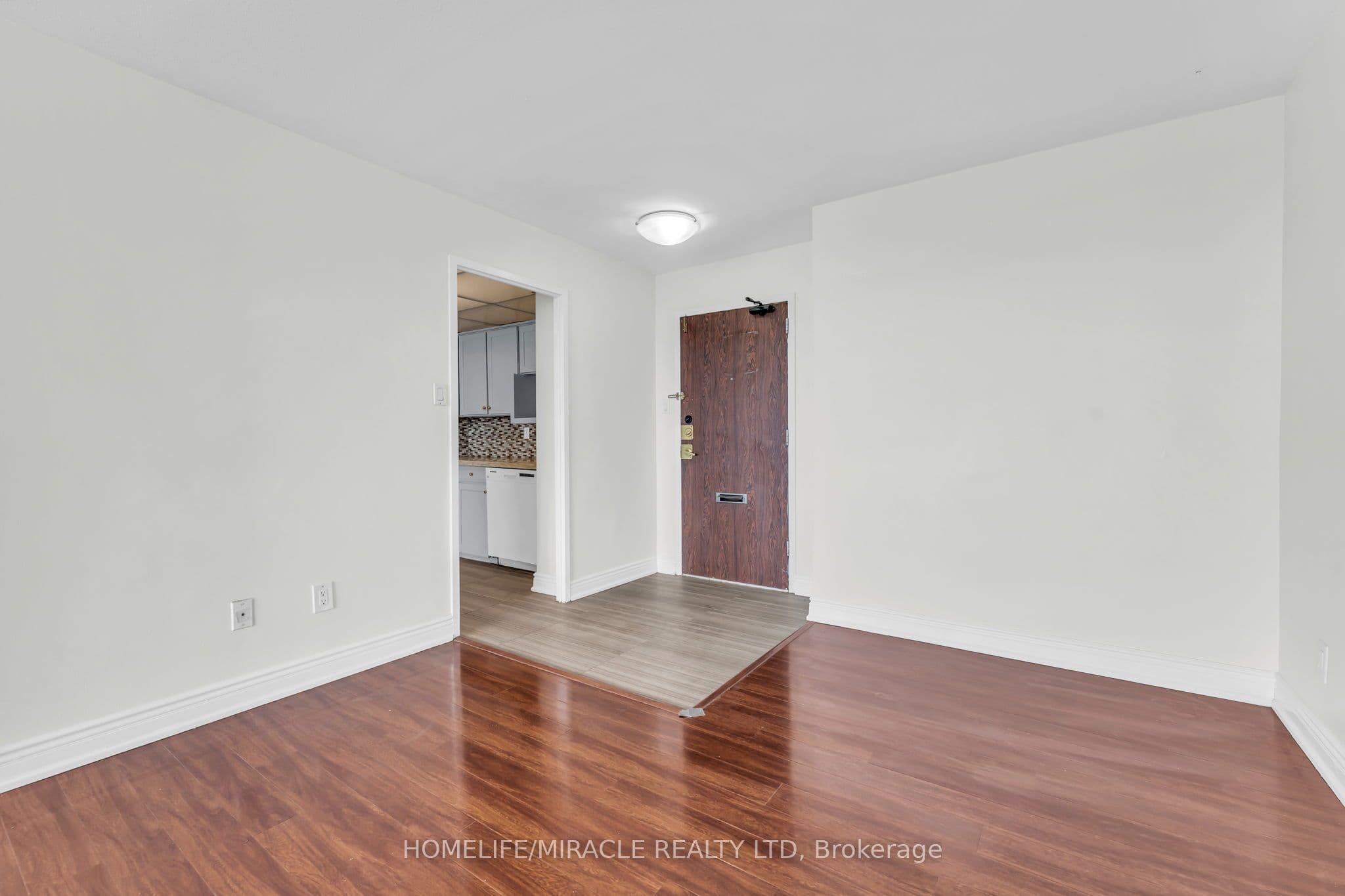 20 Forest Manor Road #1611 — photograph 4