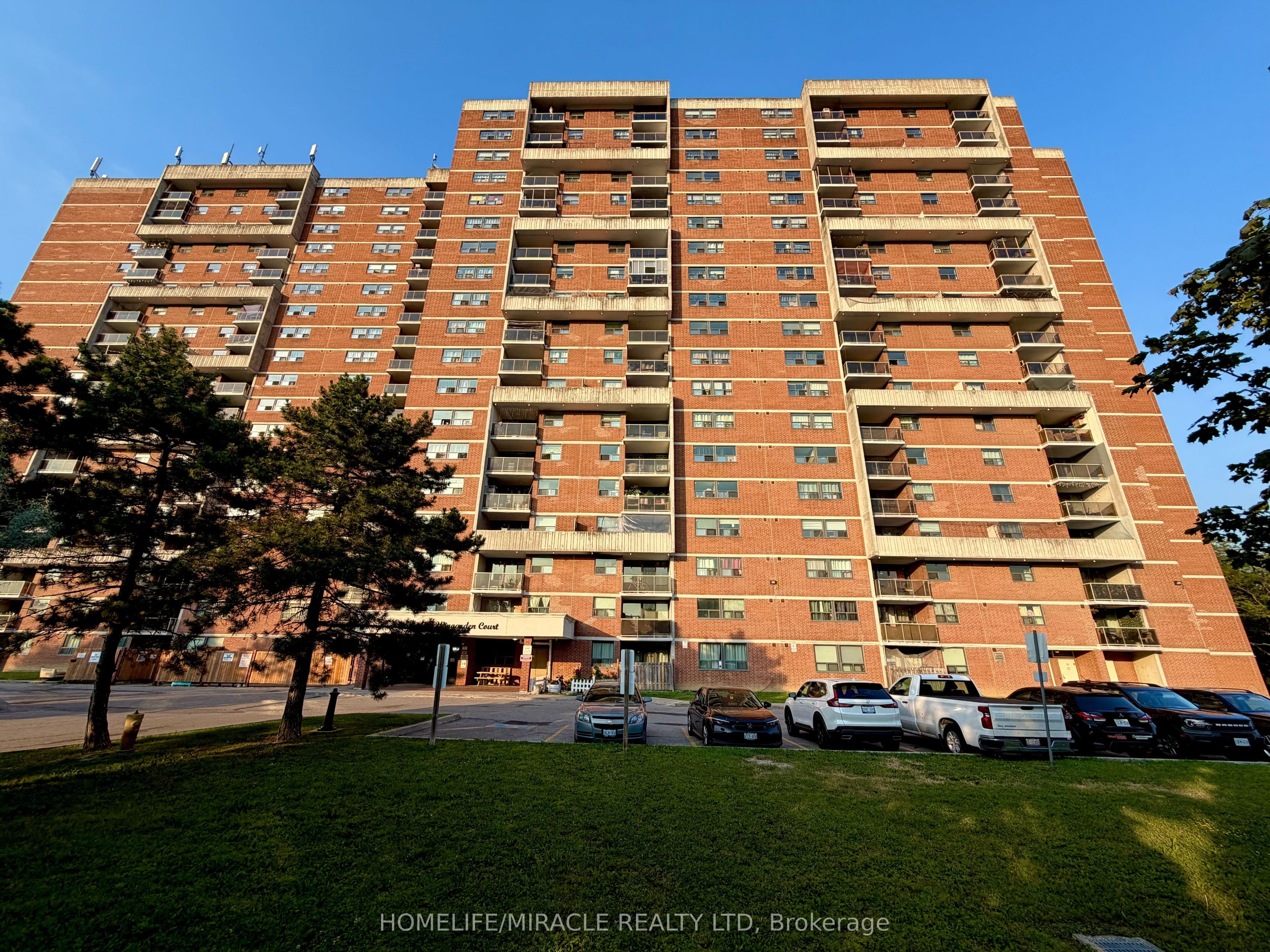 100 Wingarden Court #714 — photograph 2
