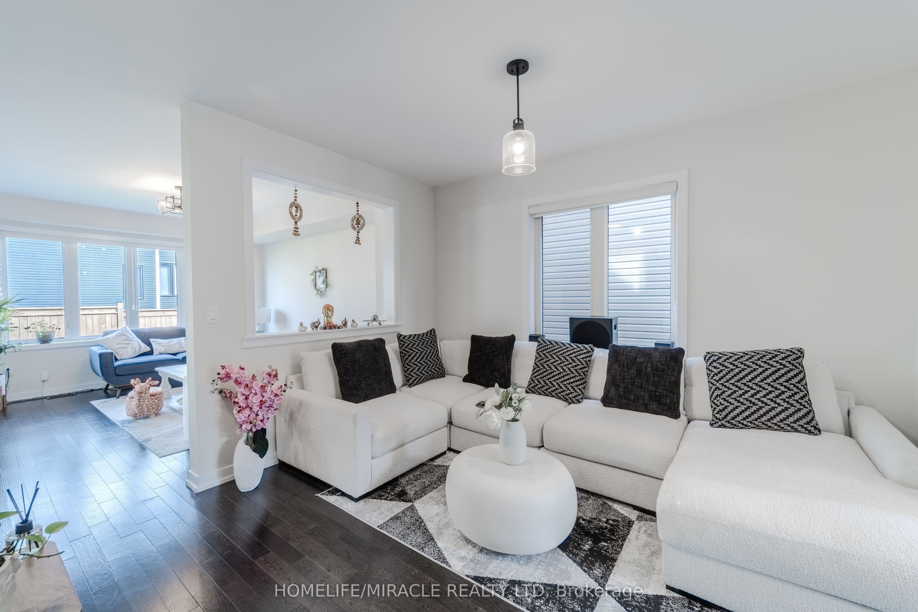 22 Santos Drive — photograph 5
