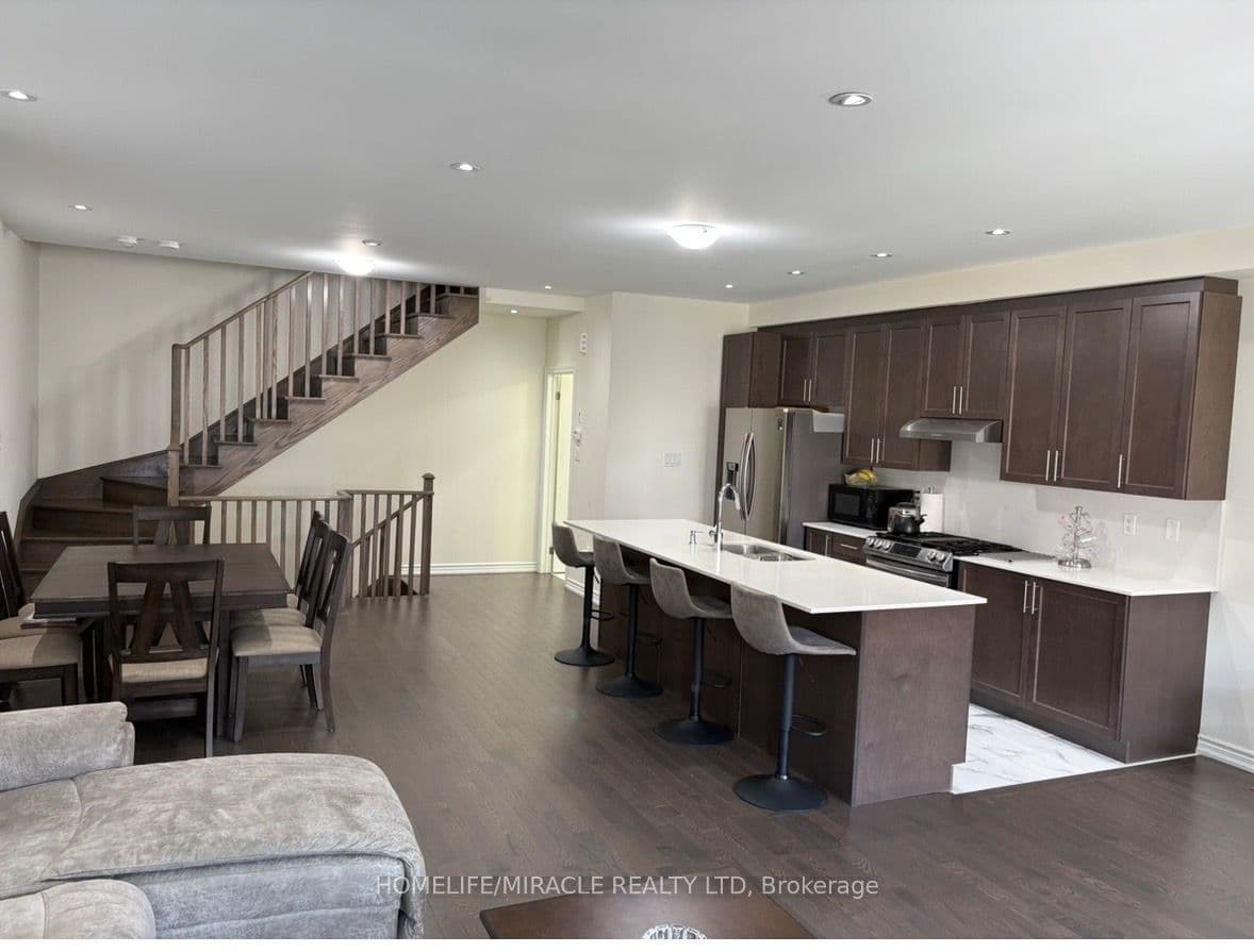 23 Arrowview Drive — photograph 5