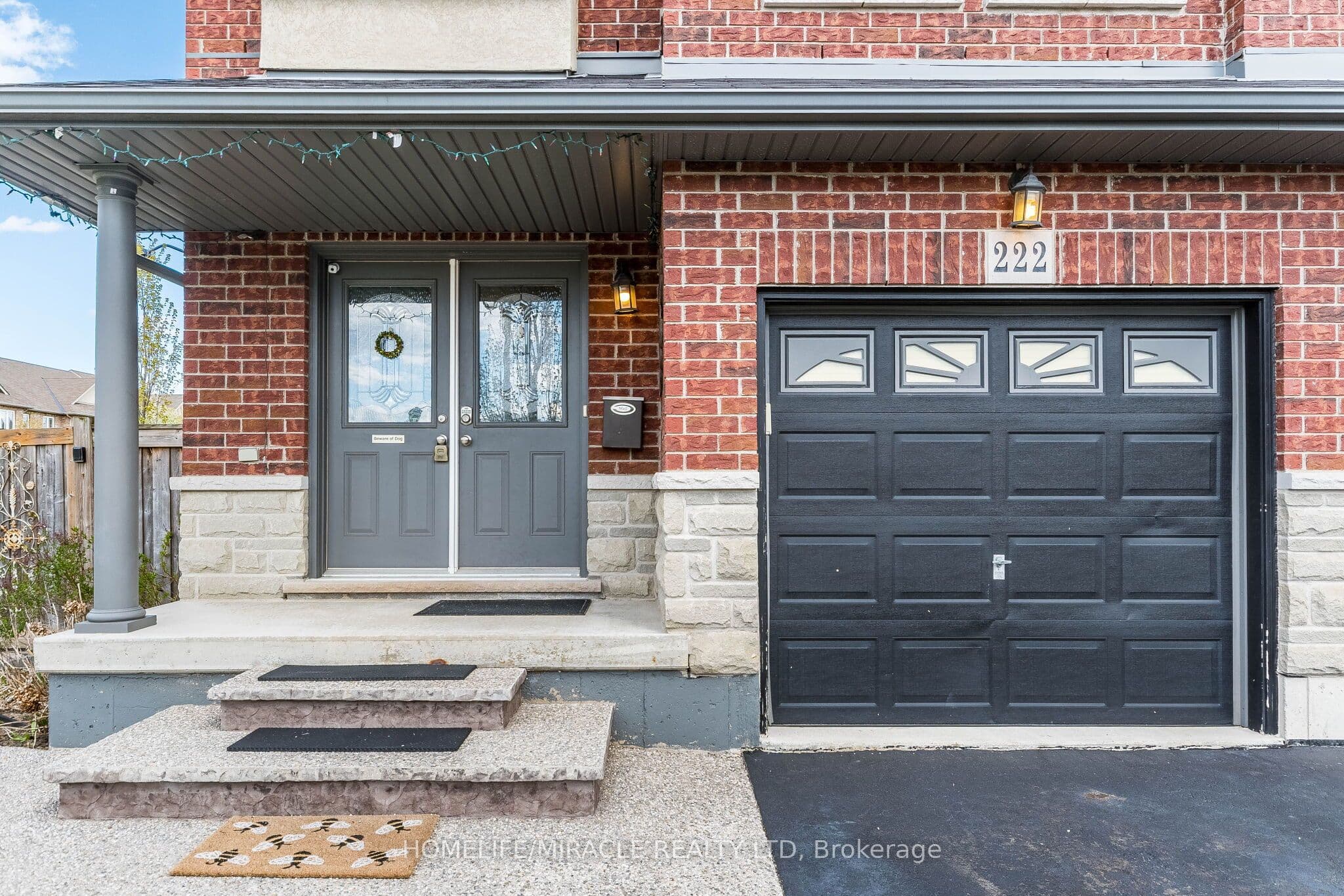 222 Pelech Crescent — photograph 2